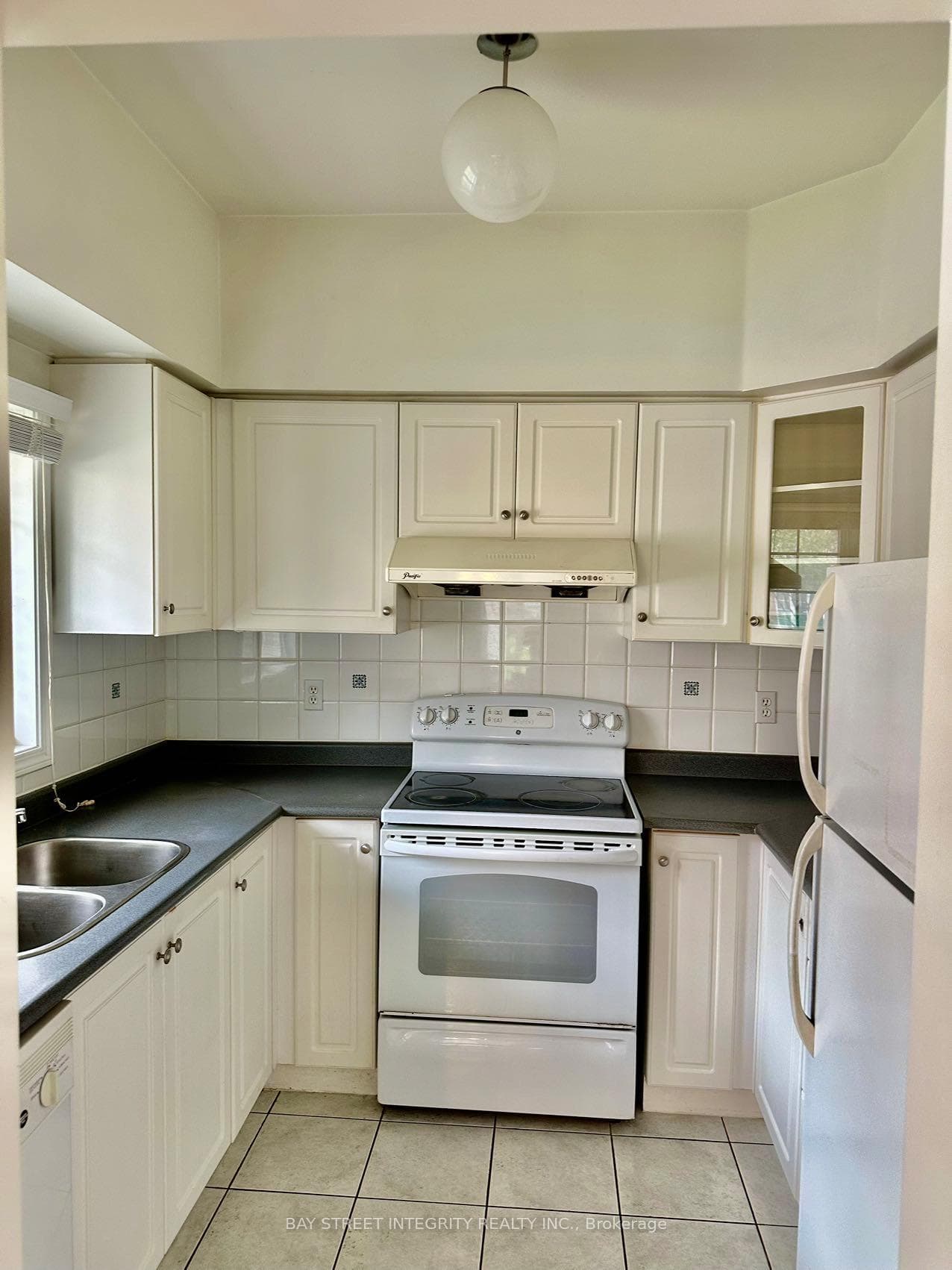 16 St Moritz Way Unit 5 photo 9