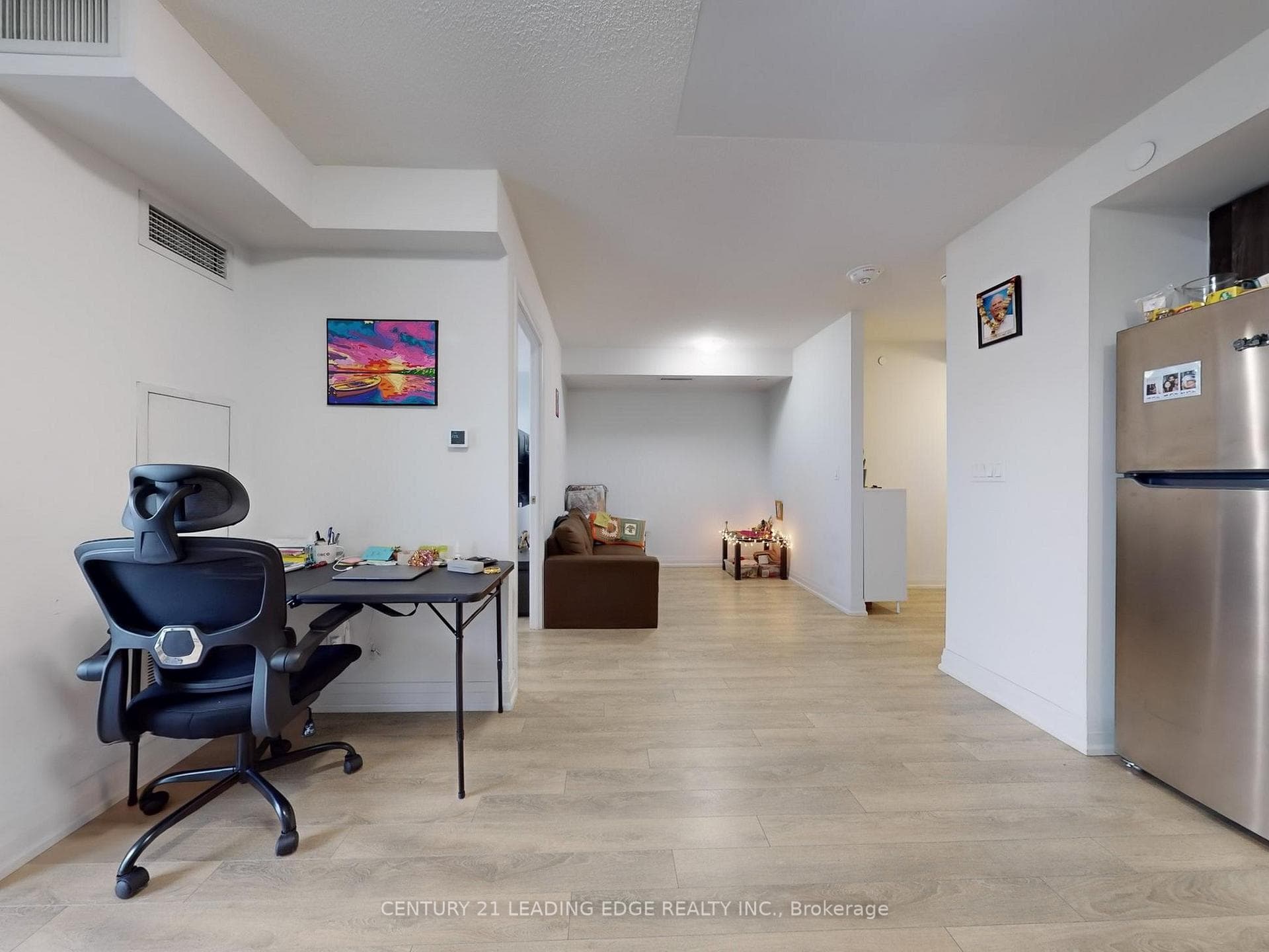 20 Meadowglen Place Unit 329 photo 23
