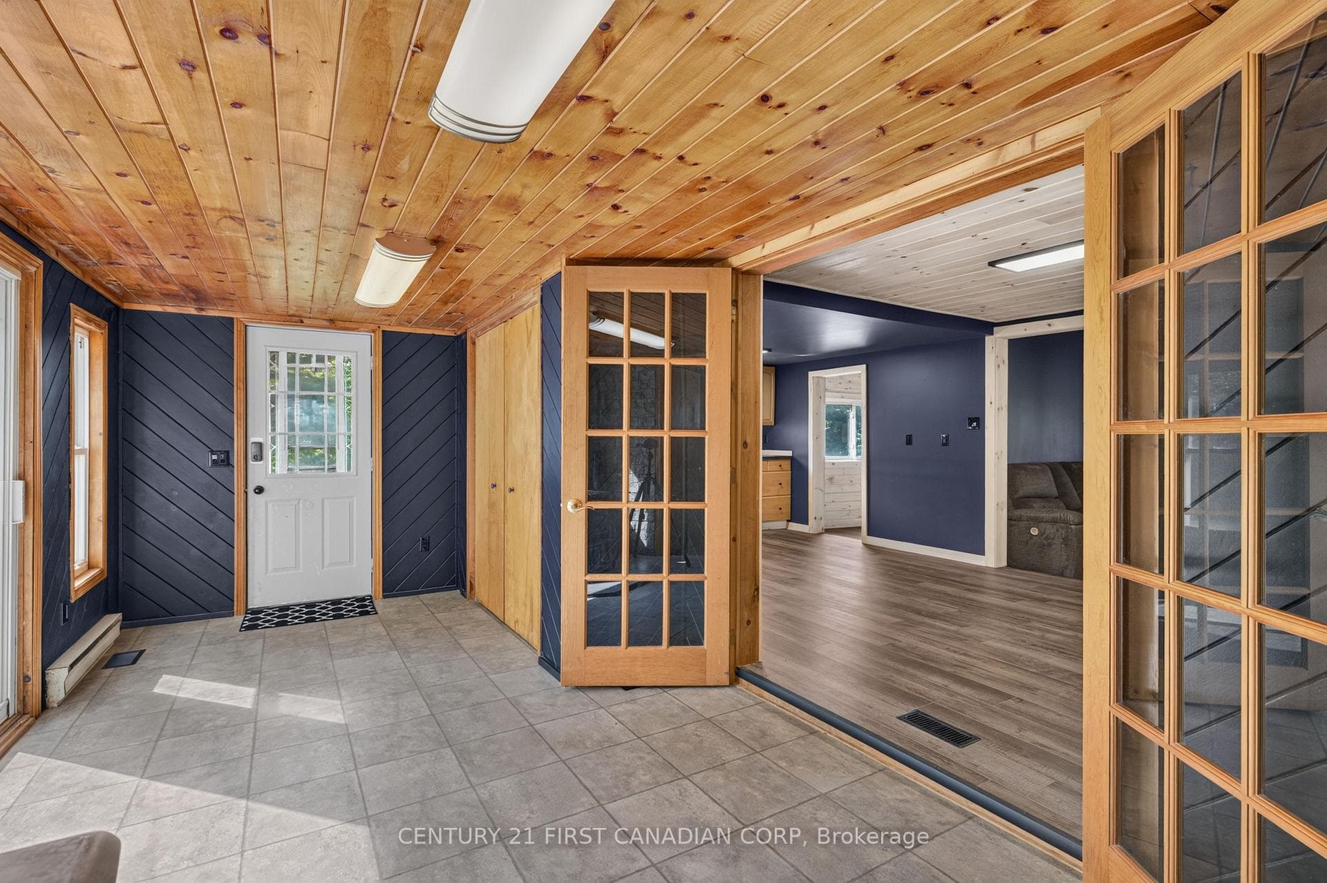 20847 Victoria Road photo 16