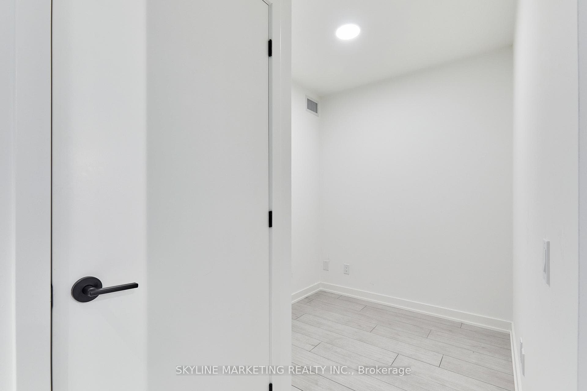 5 Lakeview Avenue Unit 520 photo 15