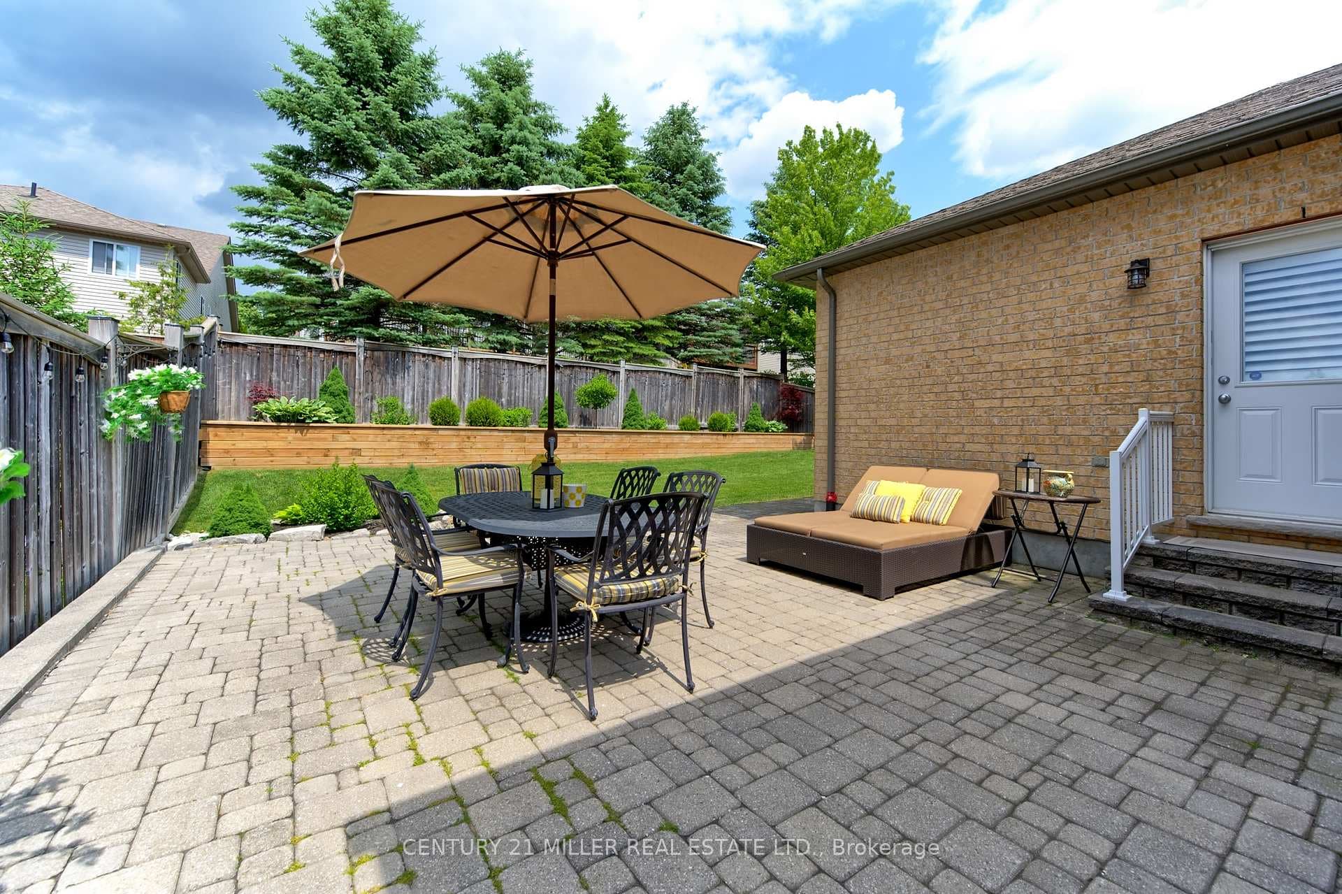 108 Winston Street photo 34