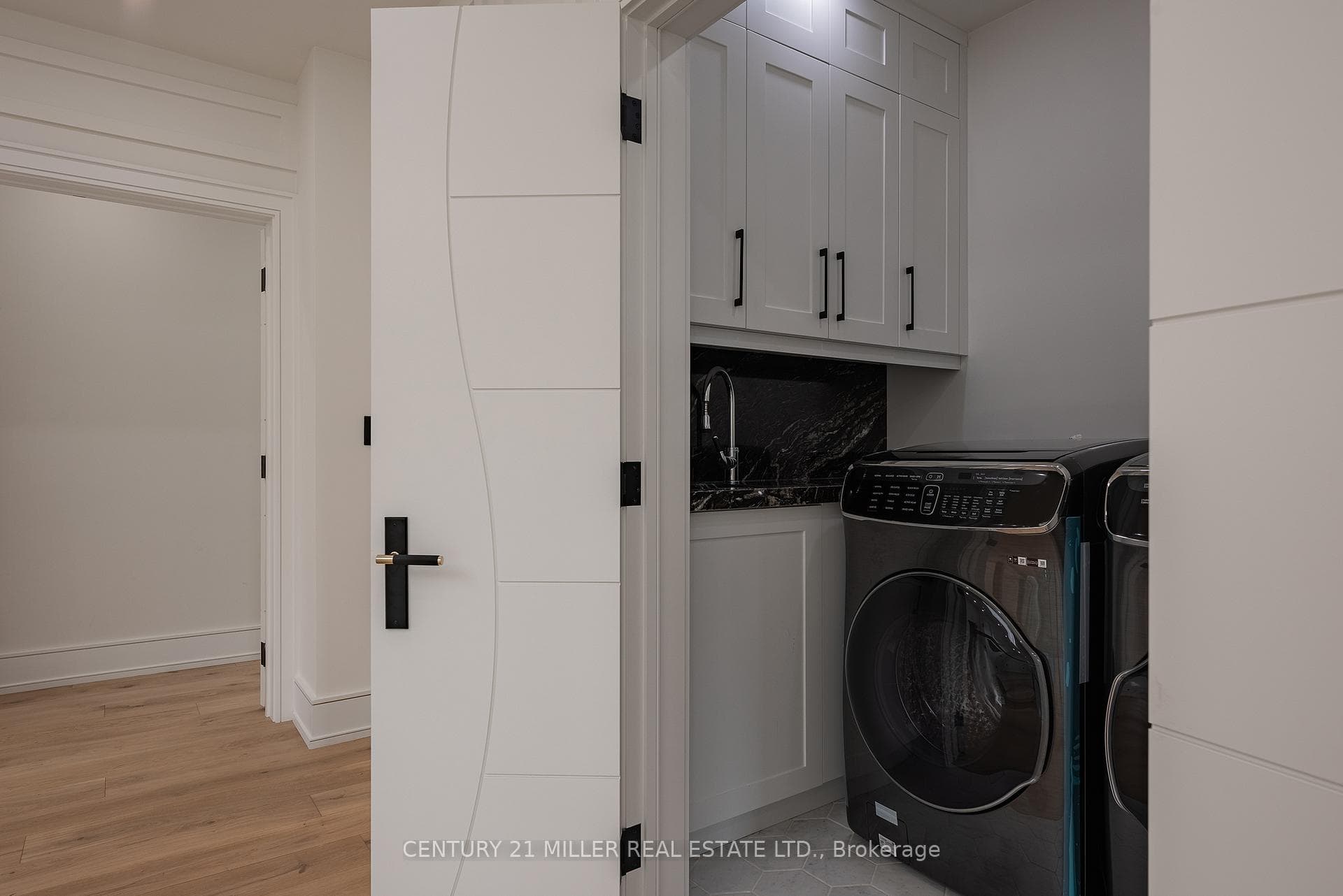 2049 Wakely Street photo 35
