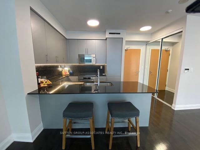 1 Bedford Road Unit 402 photo 5