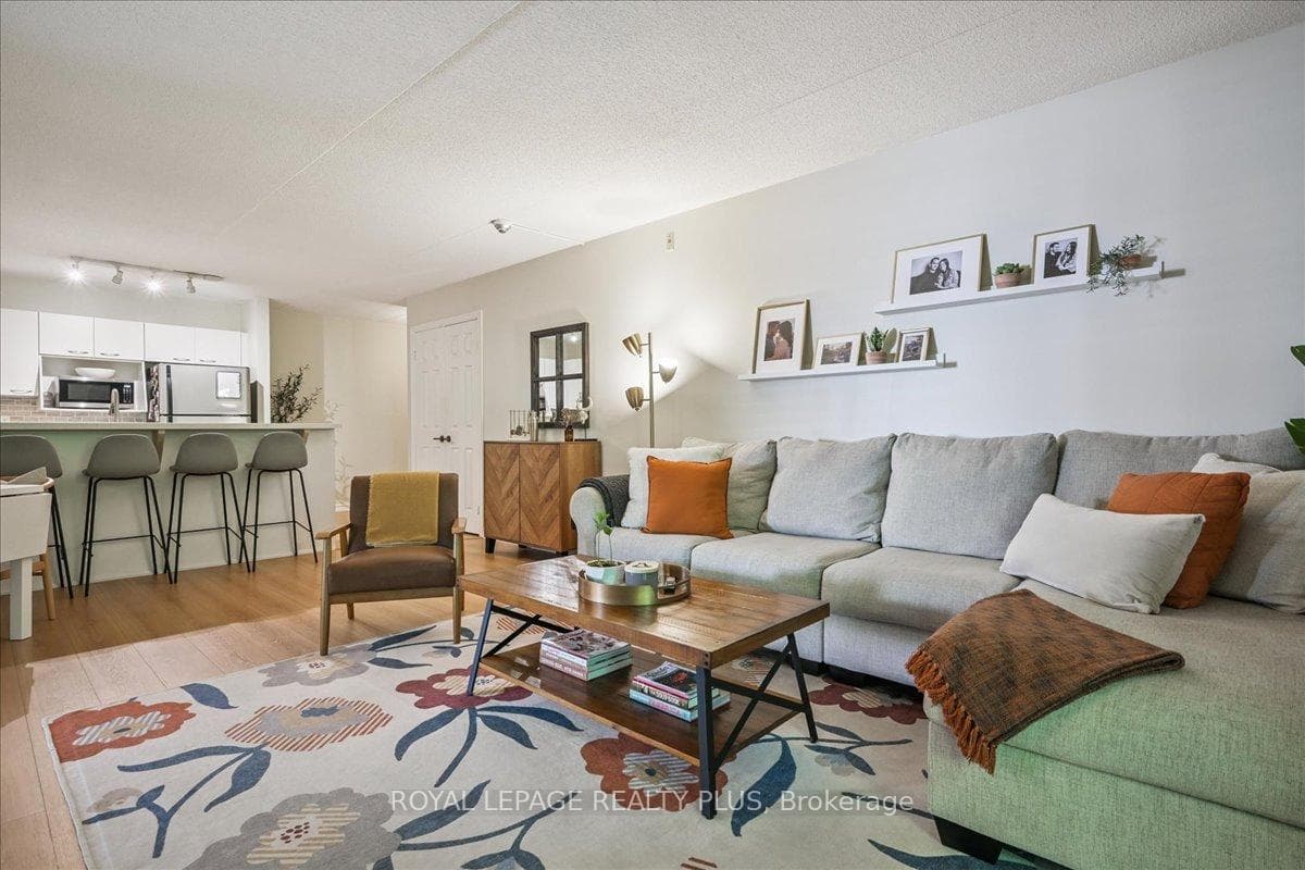 2030 Cleaver Avenue Unit 201 photo 29