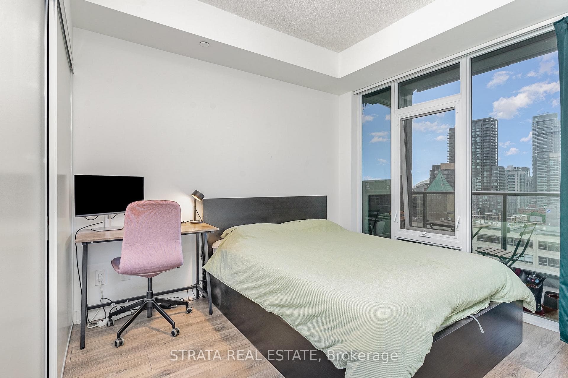 435 Richmond Street Unit 1606 photo 10