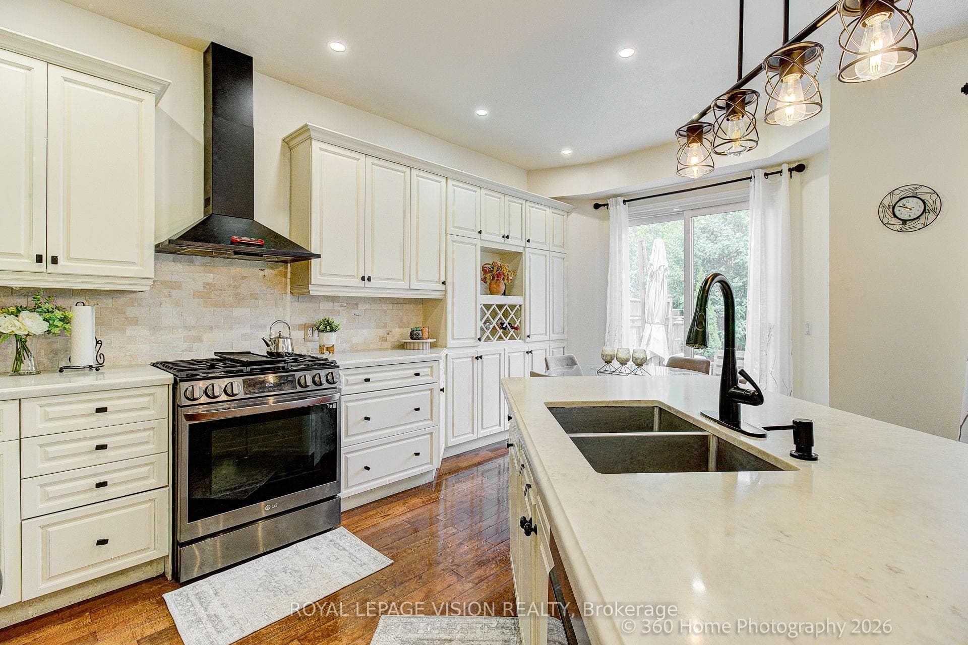 106 Copley Street photo 8