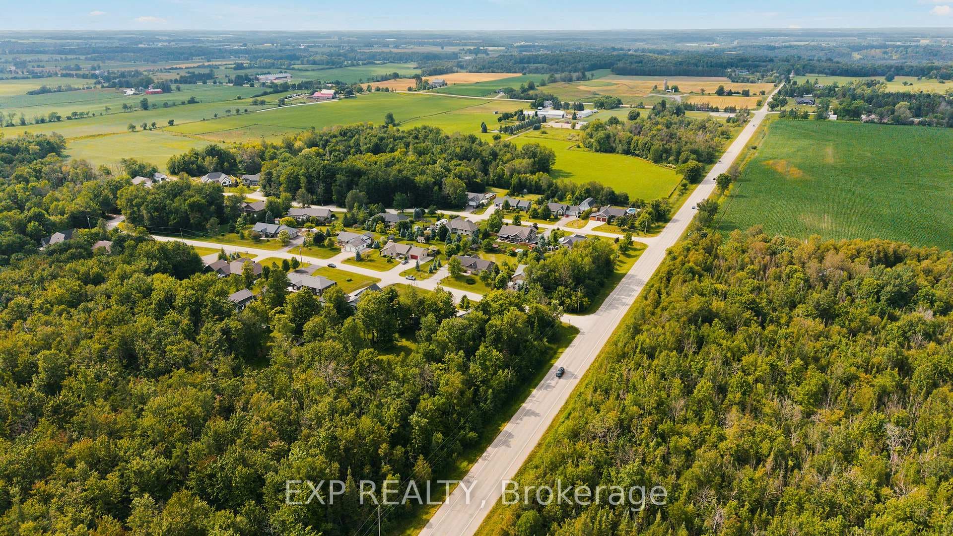 14 Regency Drive photo 40
