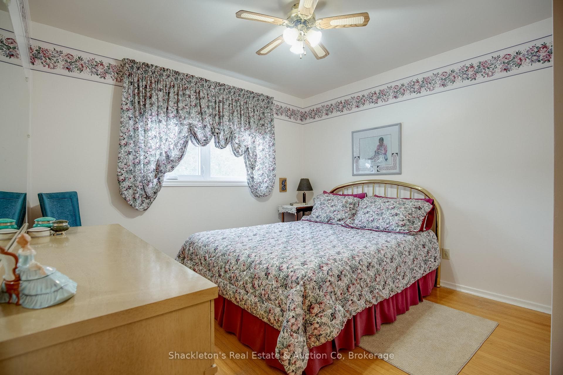 148 Glendon Road photo 17