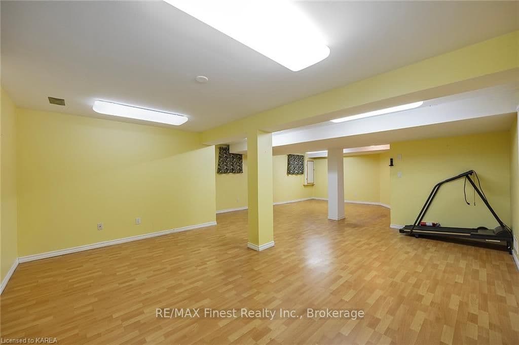 1332 GRACE Avenue photo 37