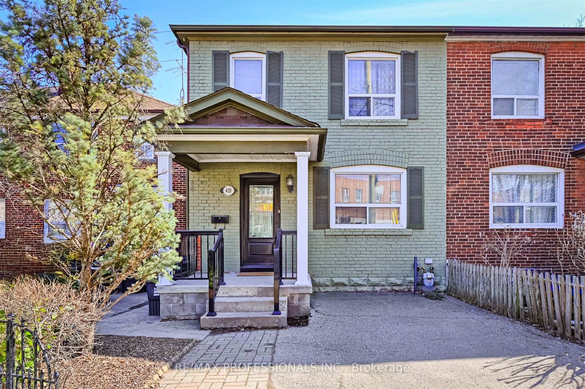 410 Vaughan Road photo 1