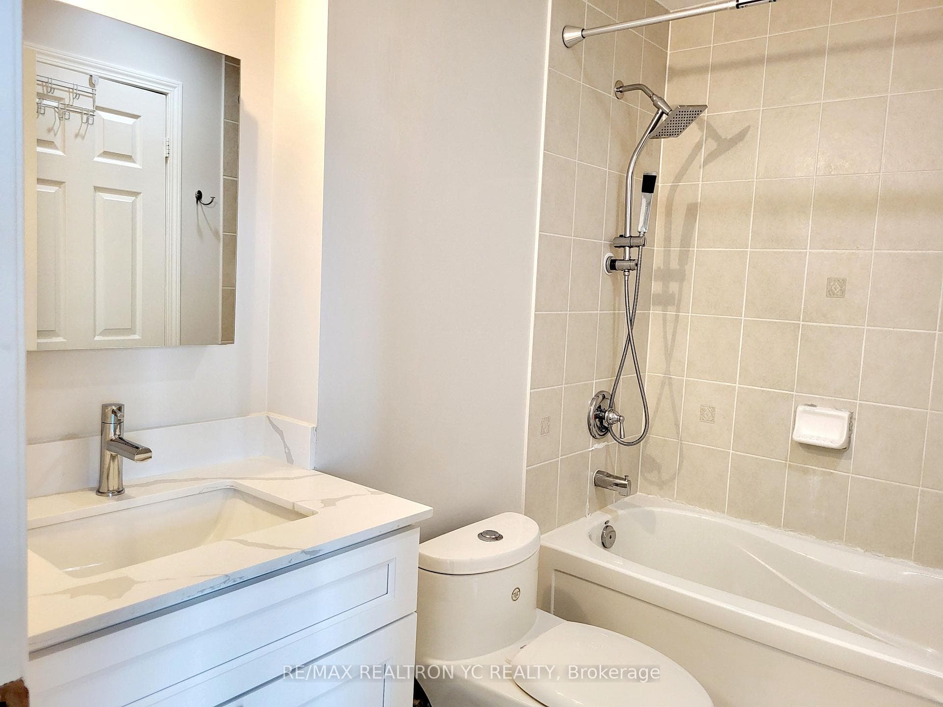 18 Holmes Avenue Unit 2208 photo 13