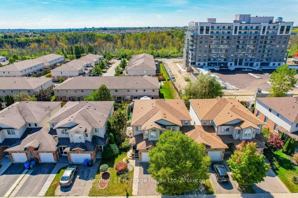 192 Severn Drive photo 45