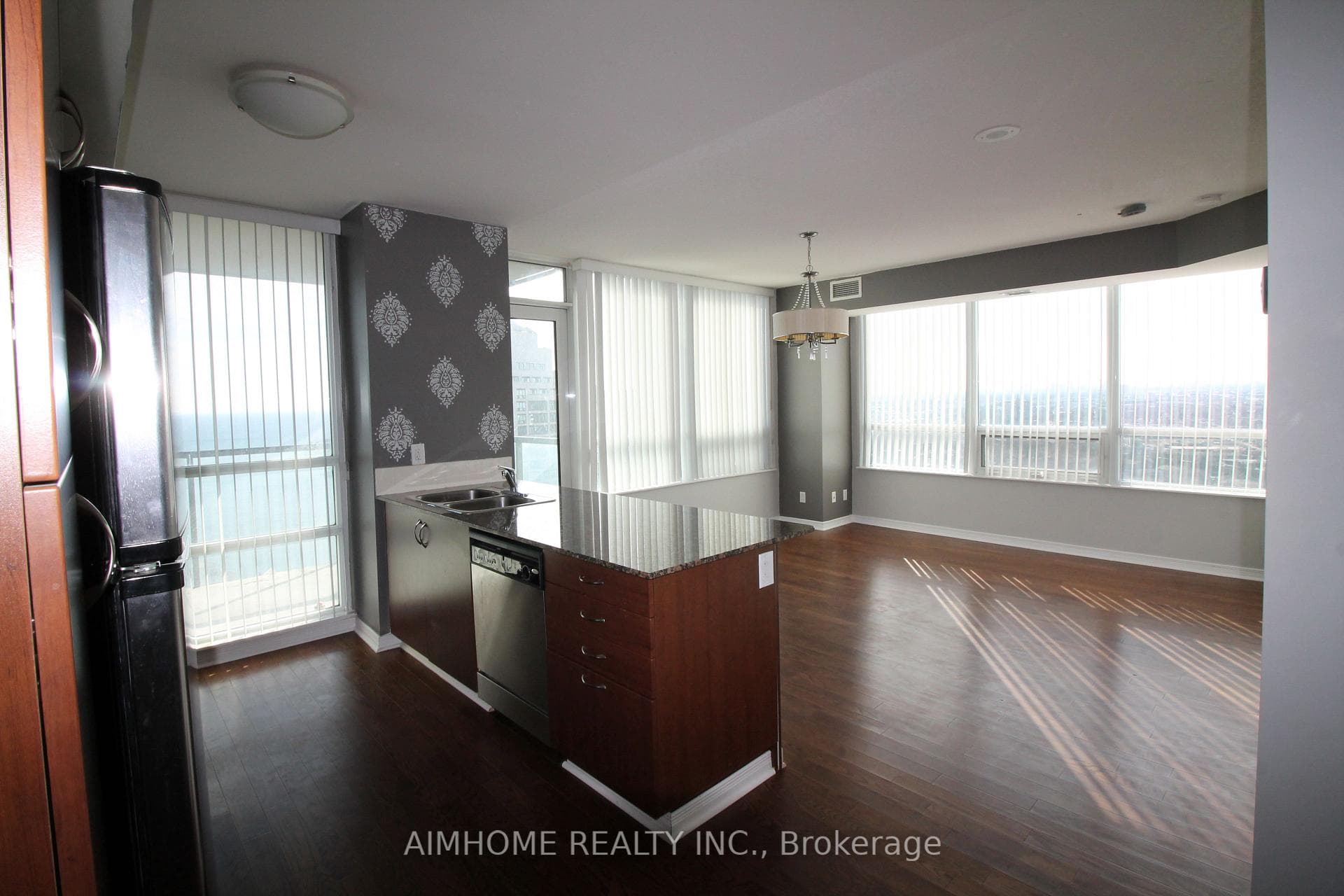 2240 Lake Shore Boulevard Unit 2802 photo 7