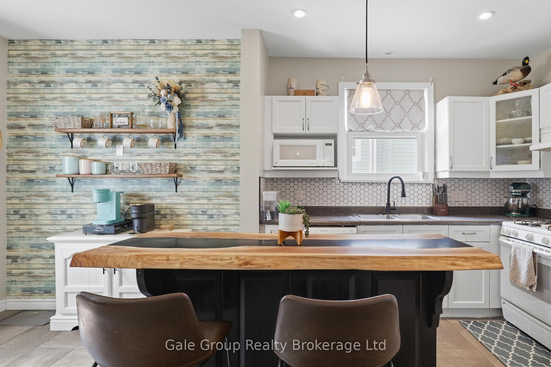 32 West Avenue photo 16