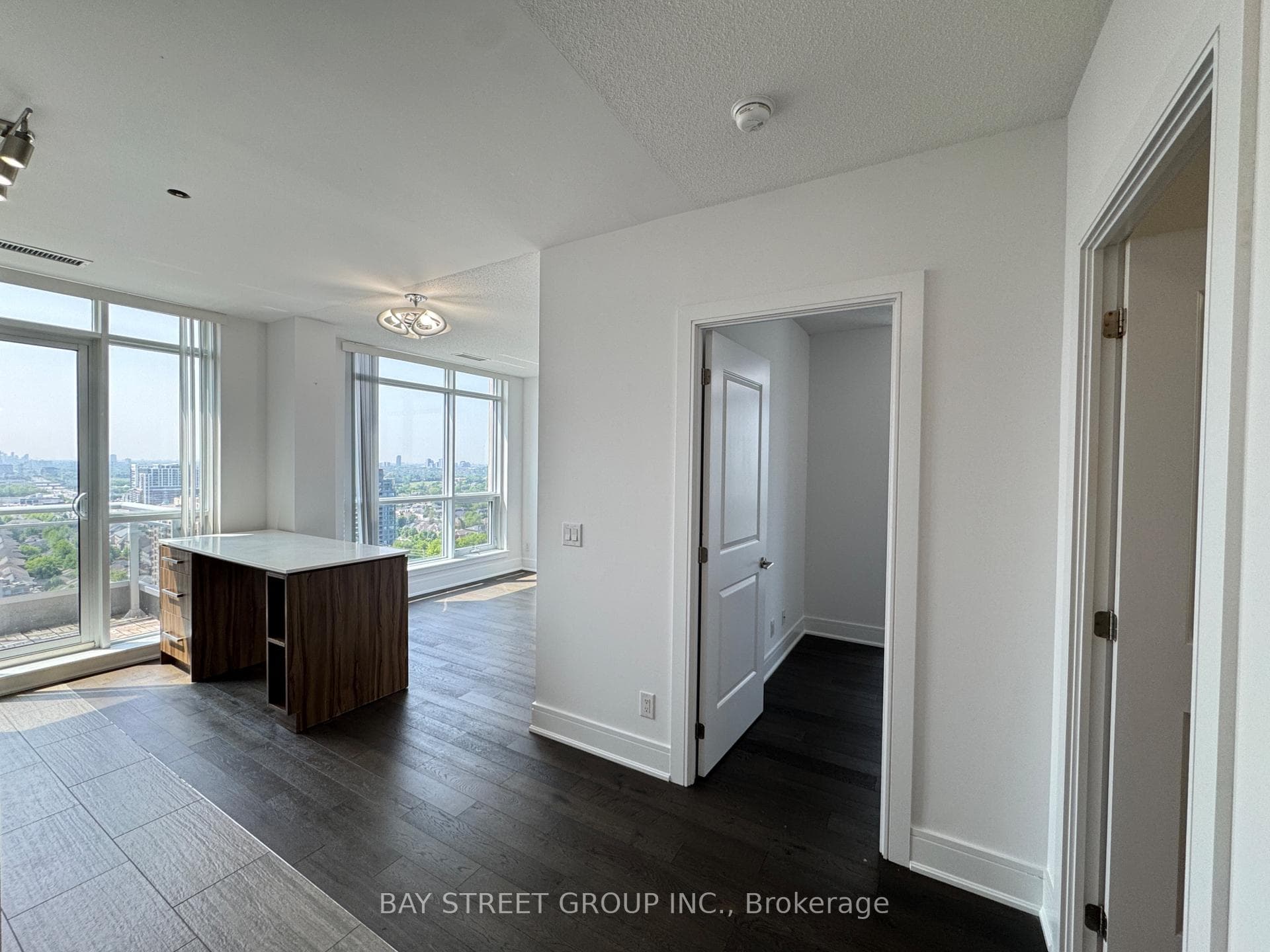 9205 YONGE Street Unit 2007 photo 4