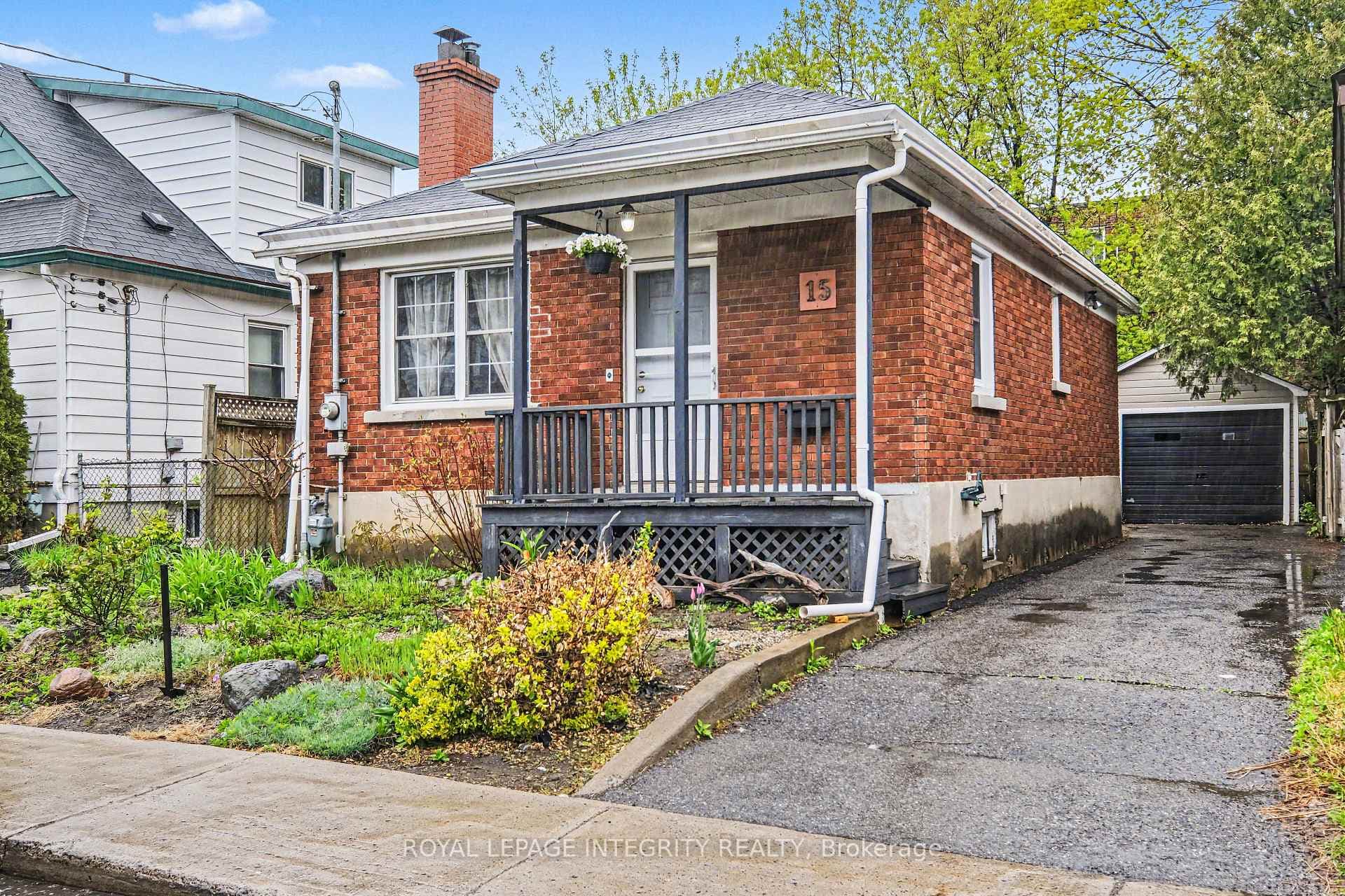 15 Beverley Avenue photo 1
