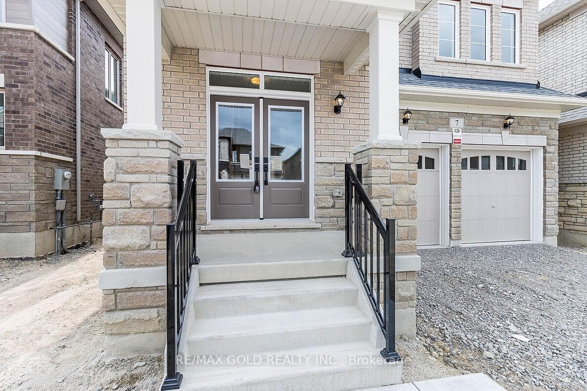 7 Dolomite Drive photo 4