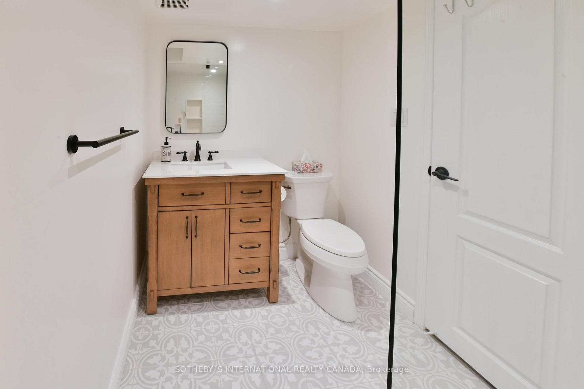 22 Laura Sabrina Drive photo 29
