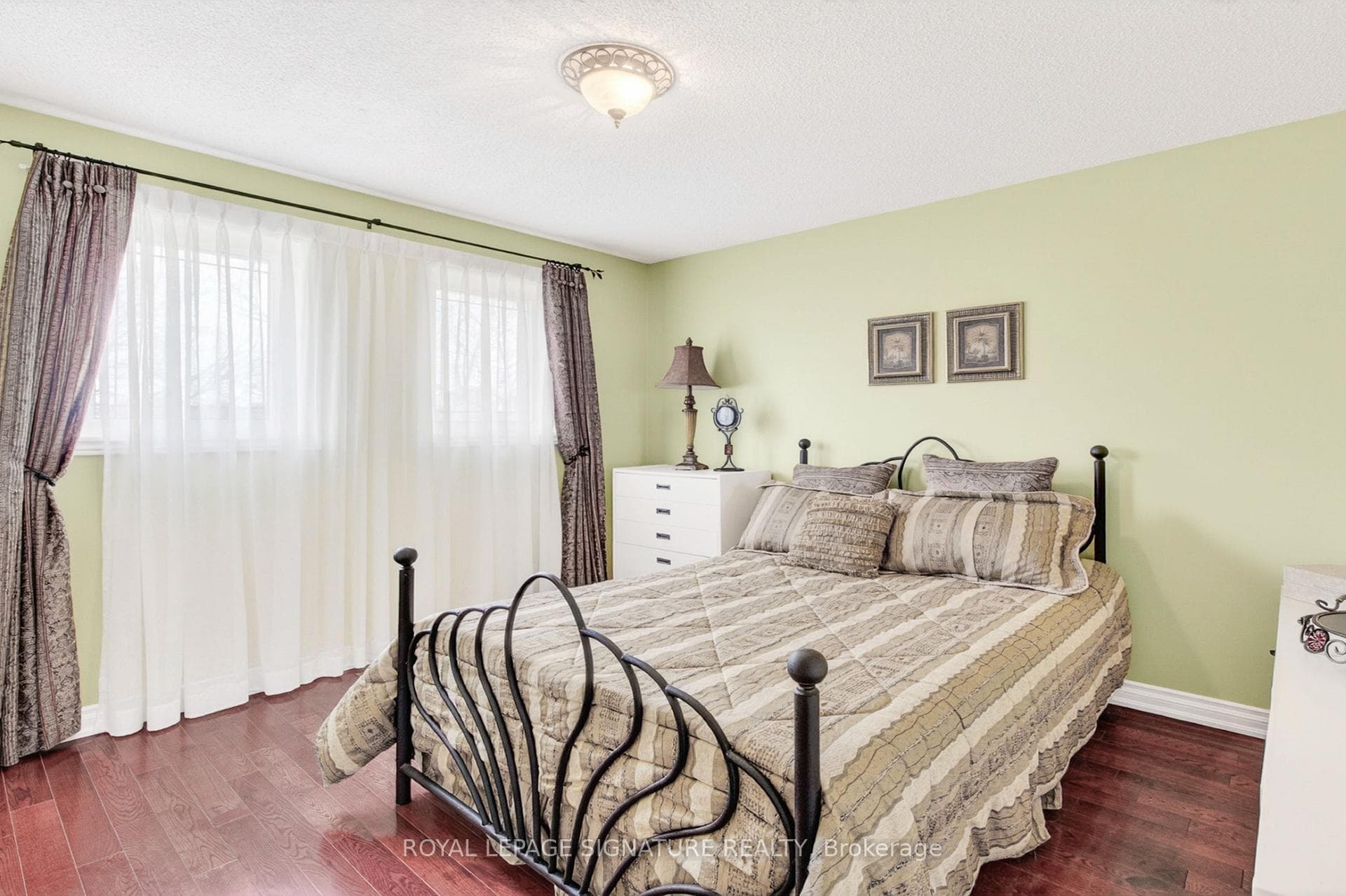 566 Huntington Ridge Drive photo 20