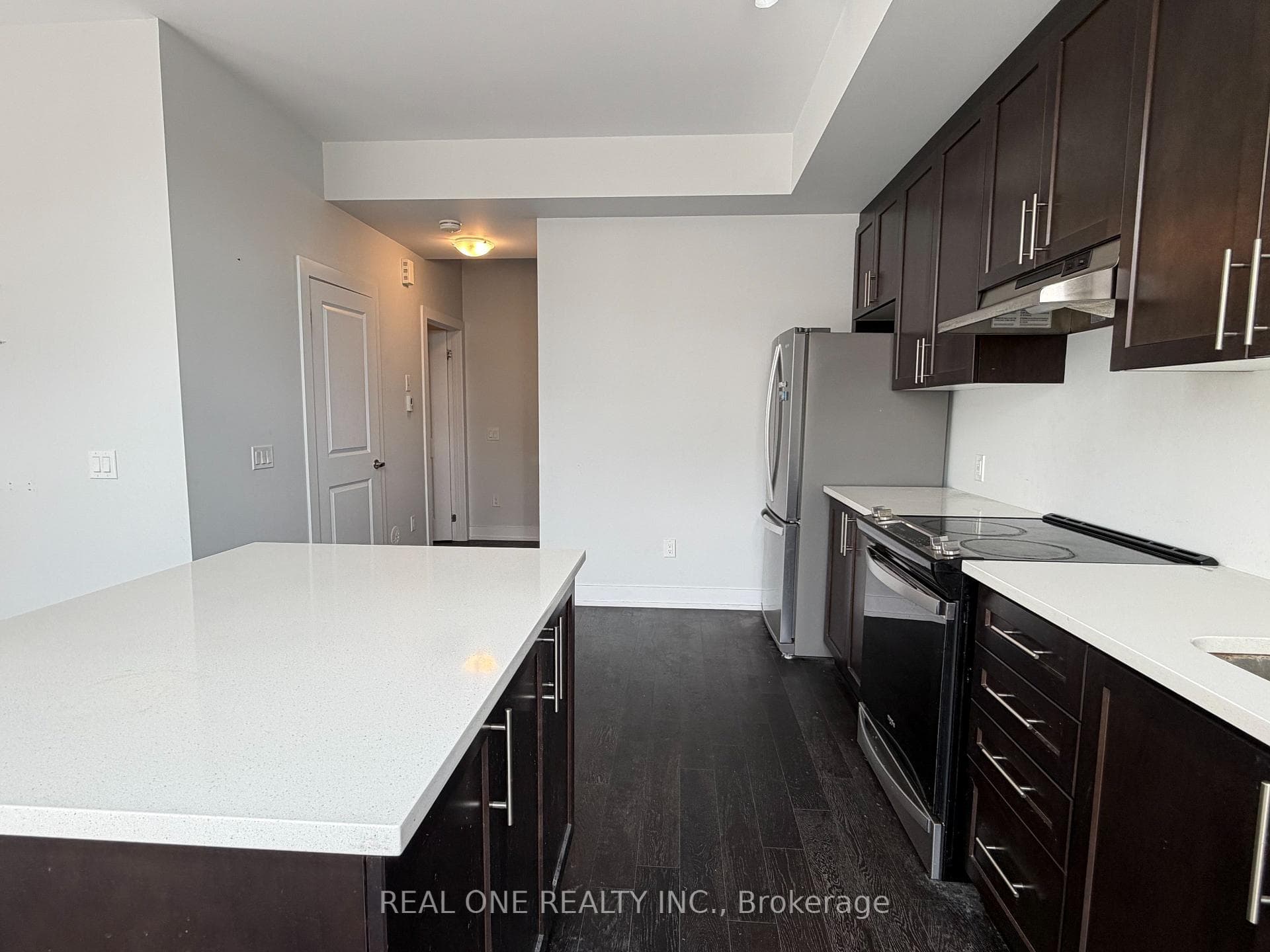 9560 Islington Avenue Unit 207 photo 5