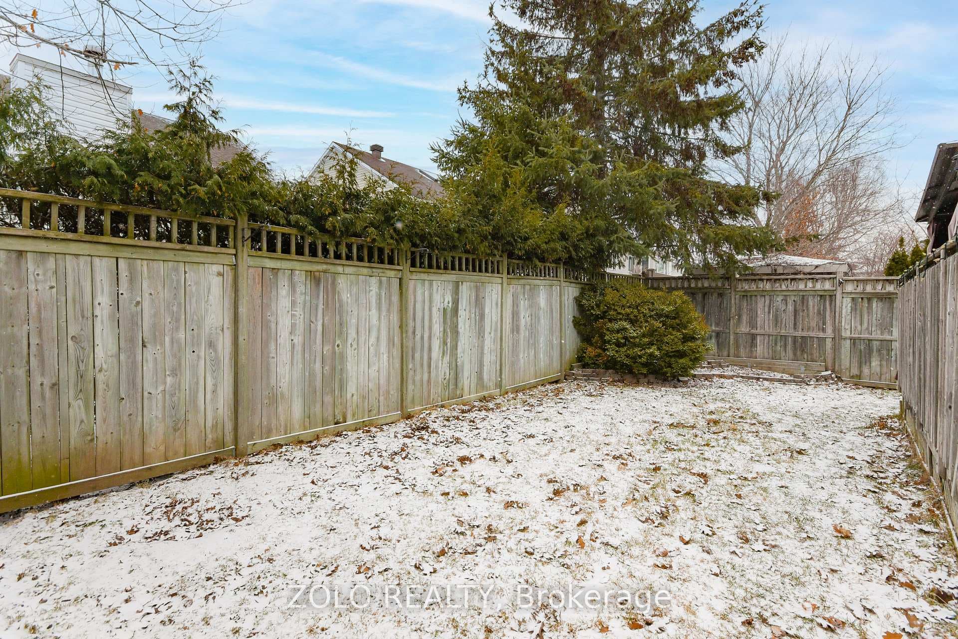 1392 Talcy Crescent photo 33