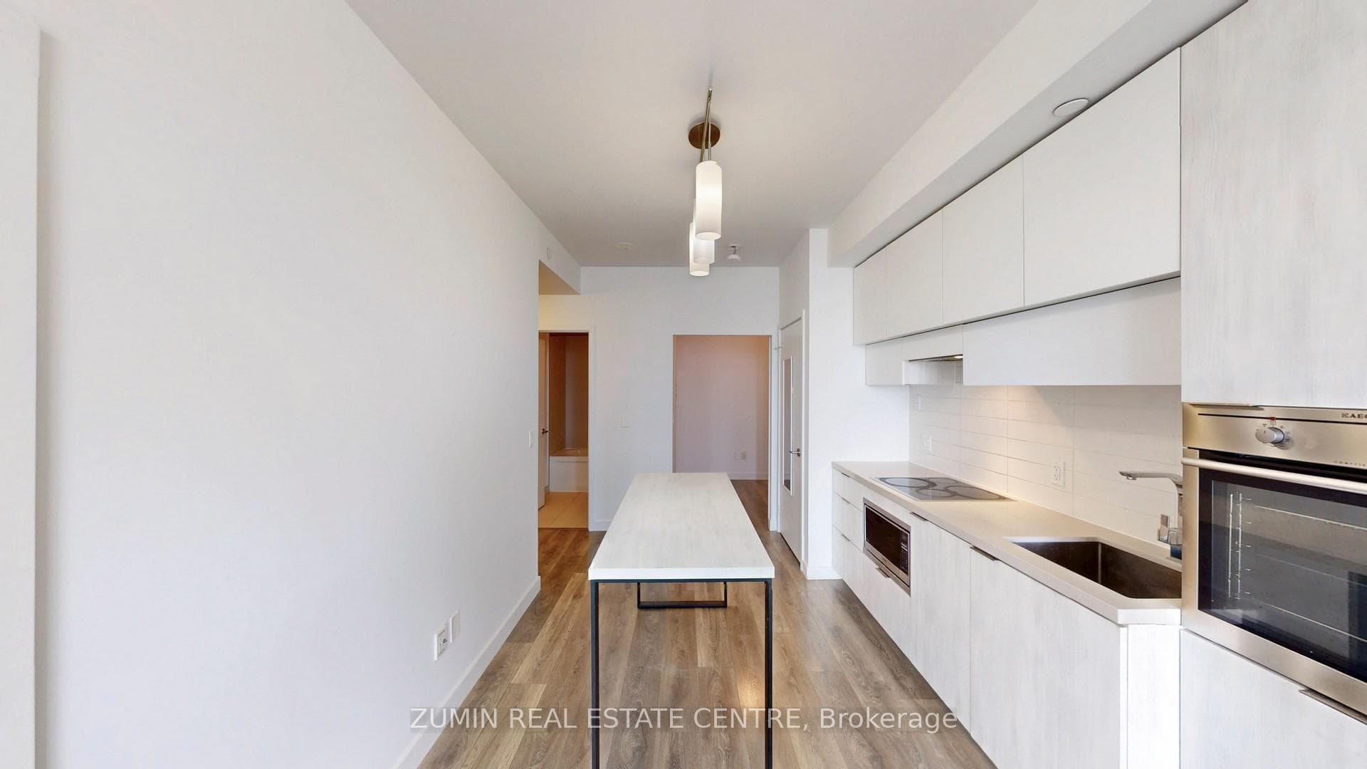 8 Eglinton Avenue Unit 3001 photo 13