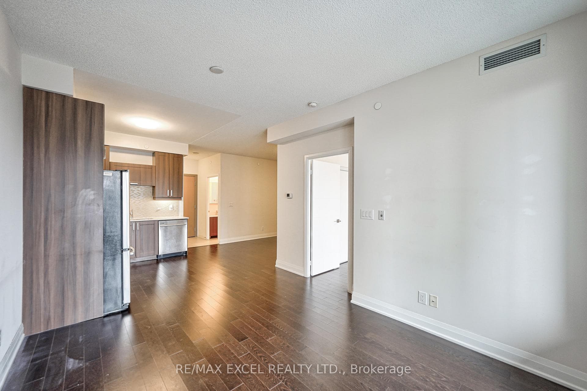 28 Uptown Drive Unit 728 photo 21