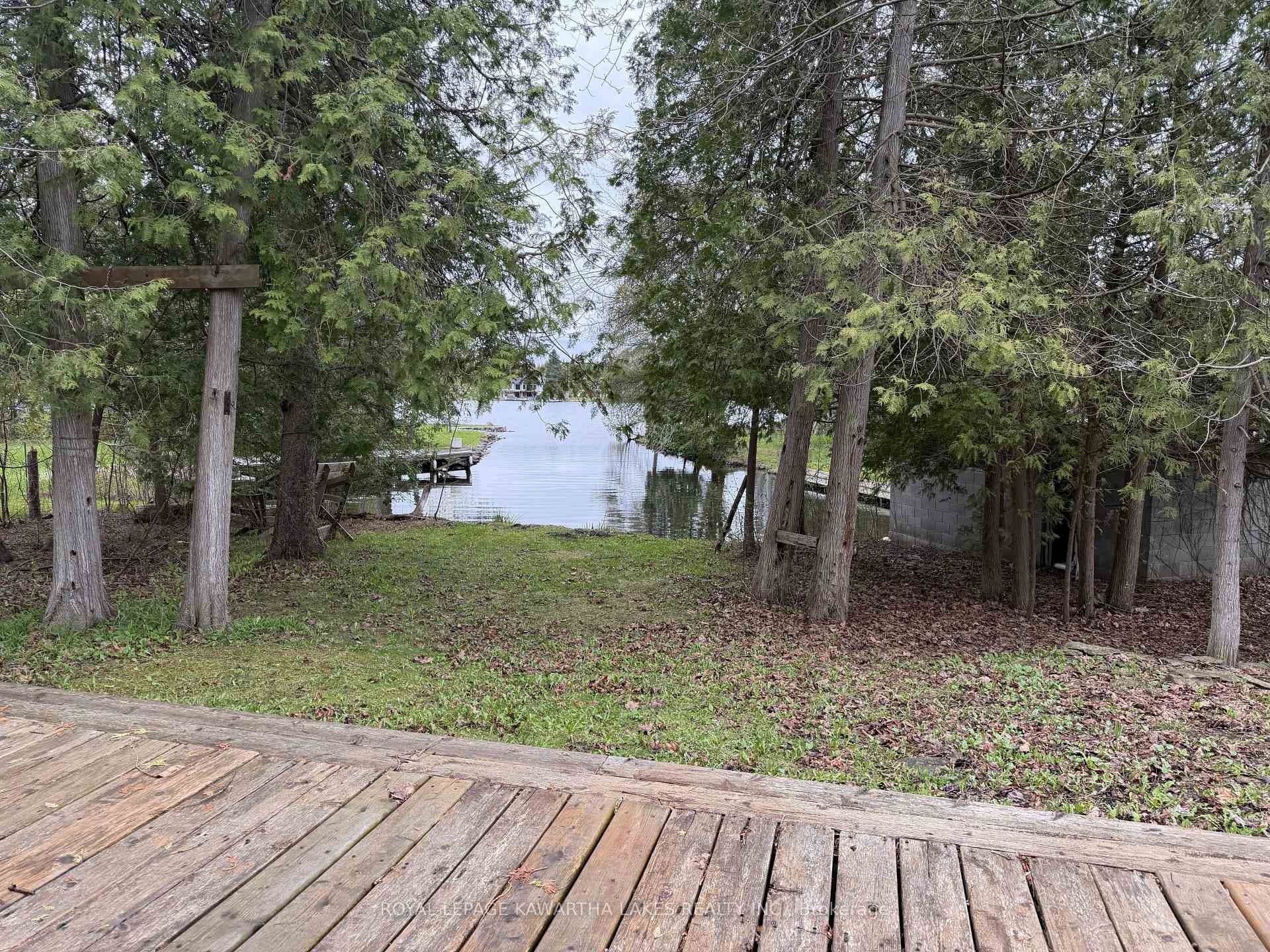 8 Sturgeon Glen Road photo 3