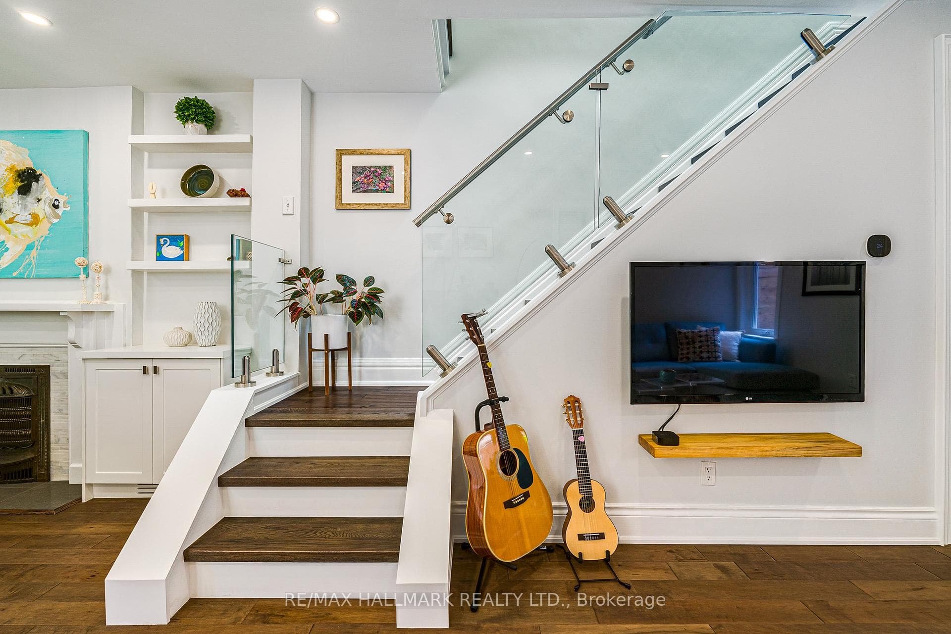63 Hillsview Avenue photo 16