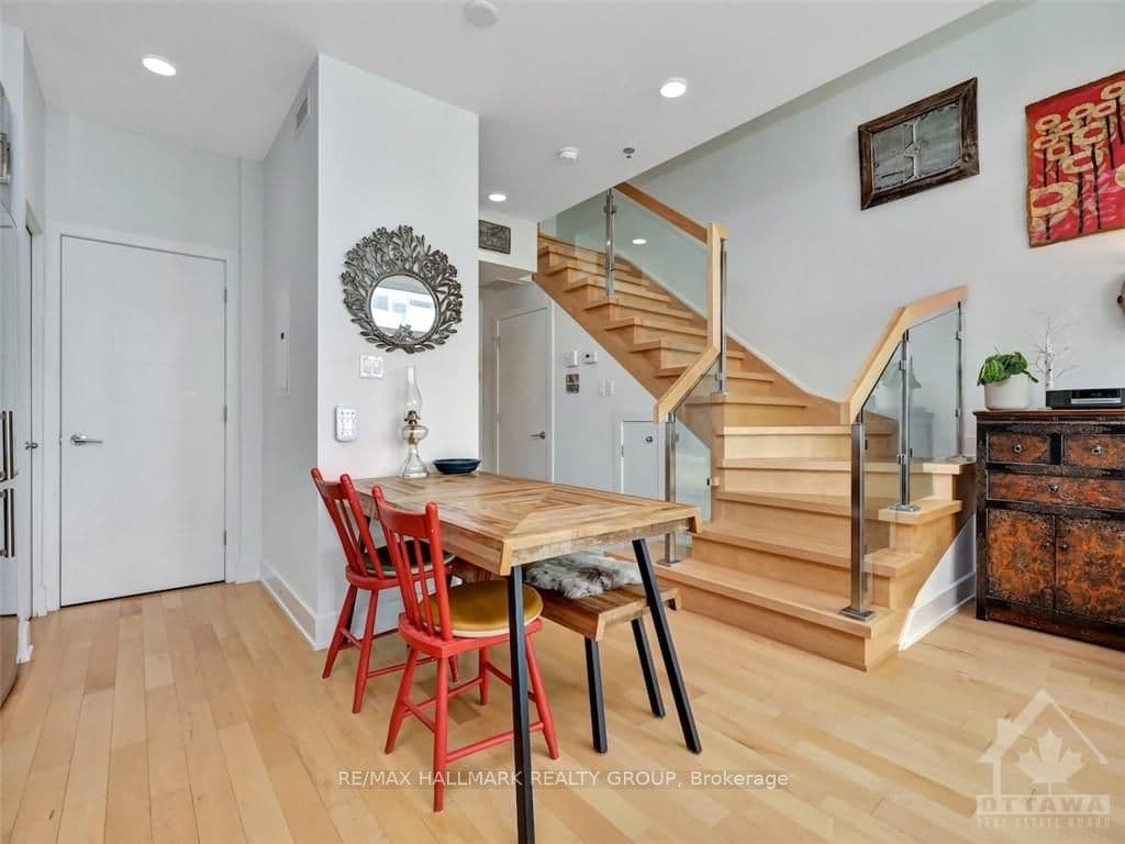 197 LISGAR Street Unit 208 photo 14