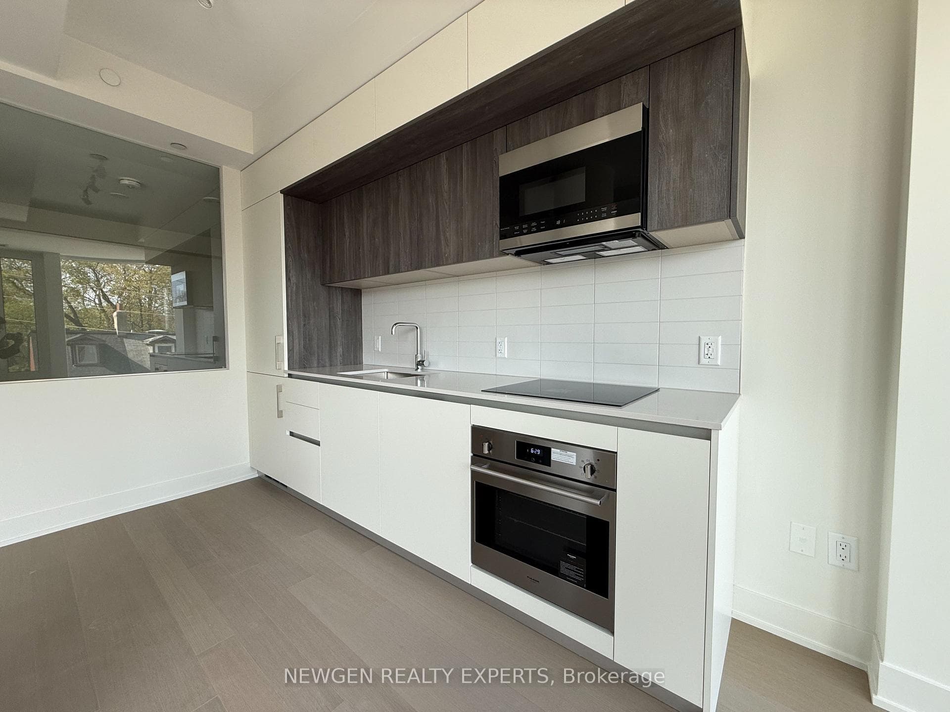 322 Dupont Street Unit 301 photo 7