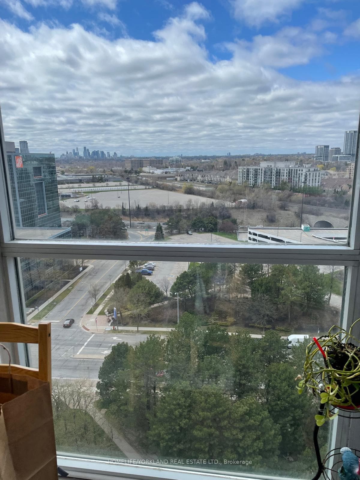 5 Concorde Place Unit 1504 photo 17