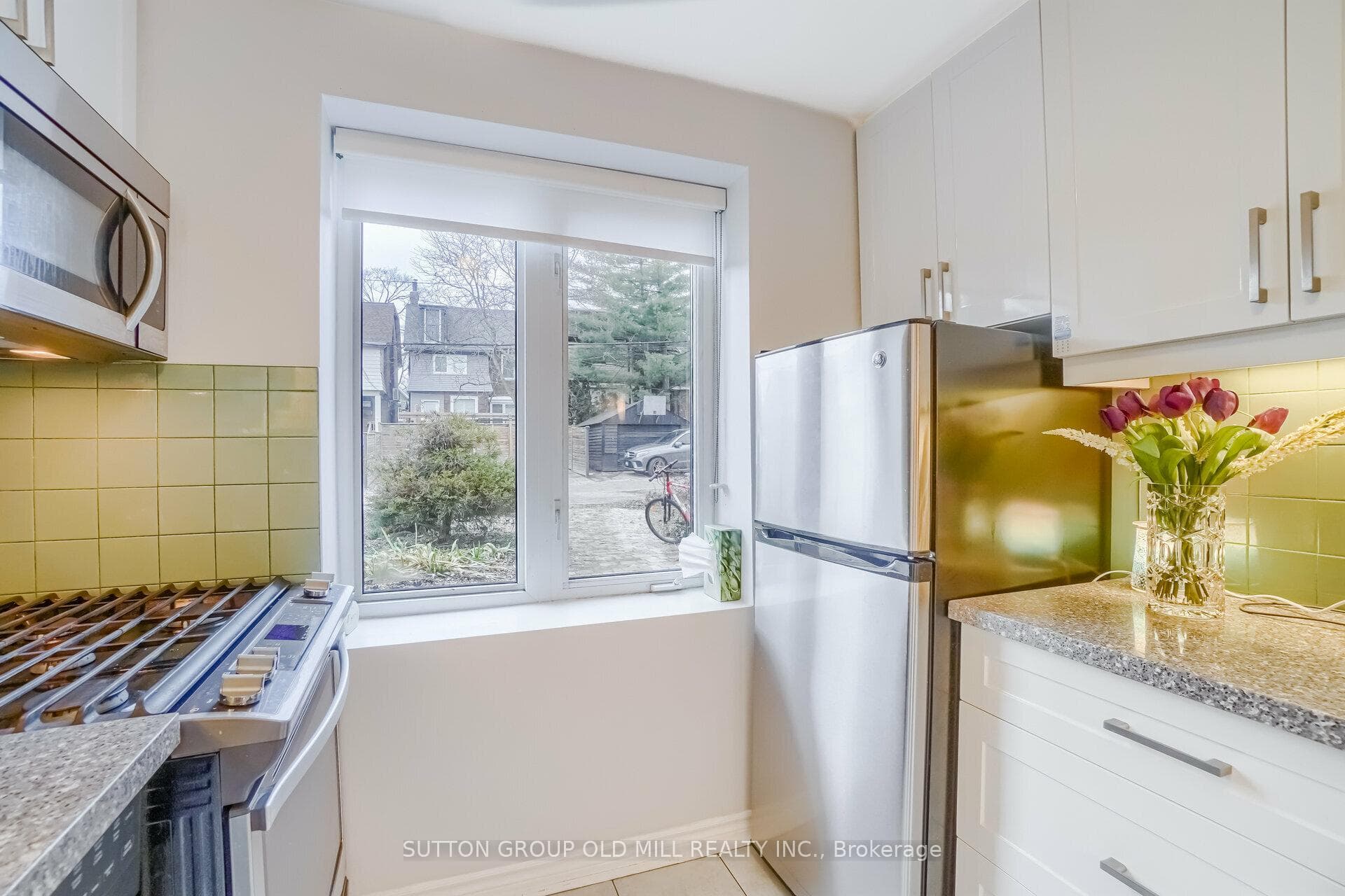 118 Mavety Street Unit Lower photo 10