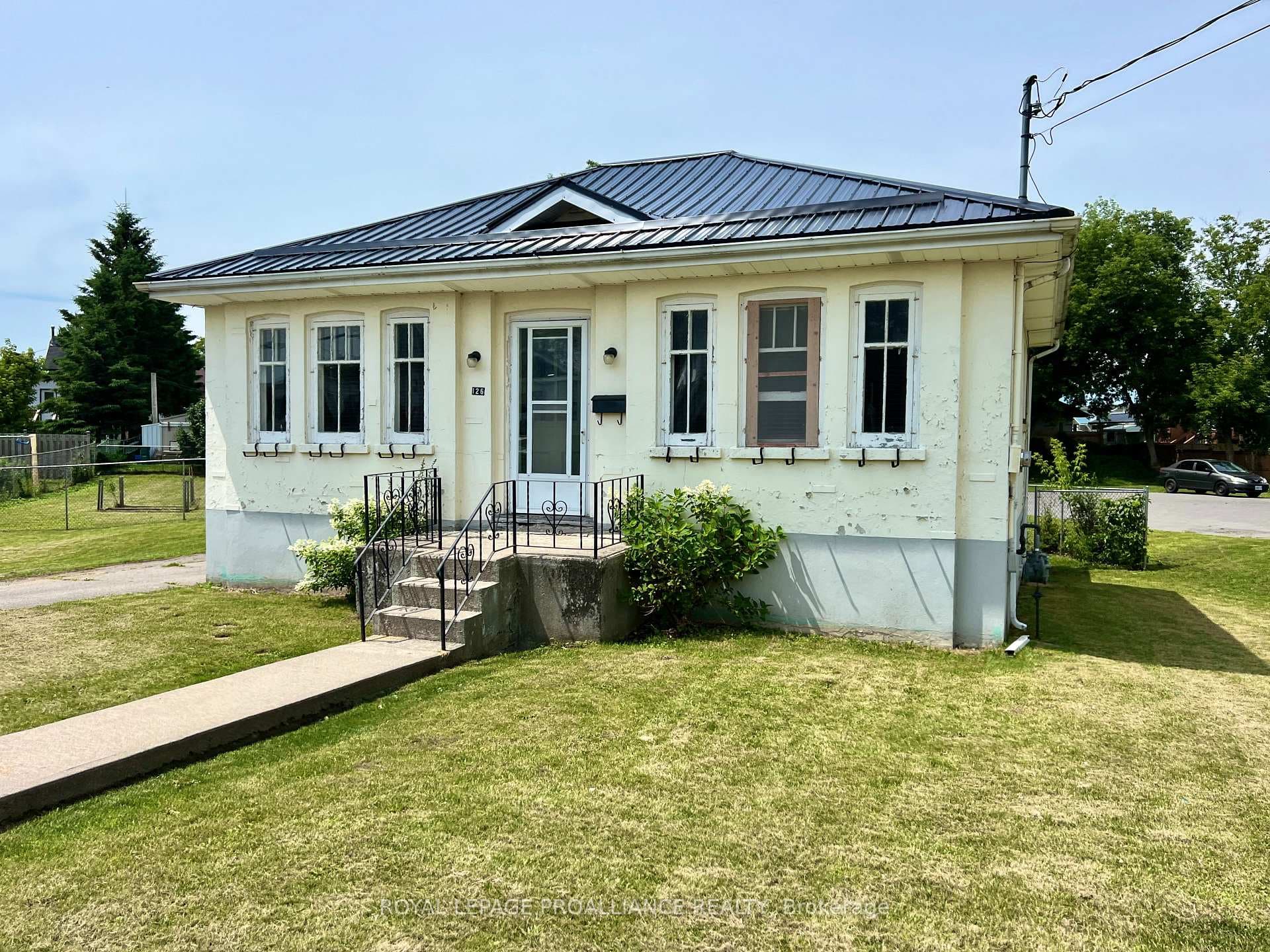 126 Sidney Street photo 32