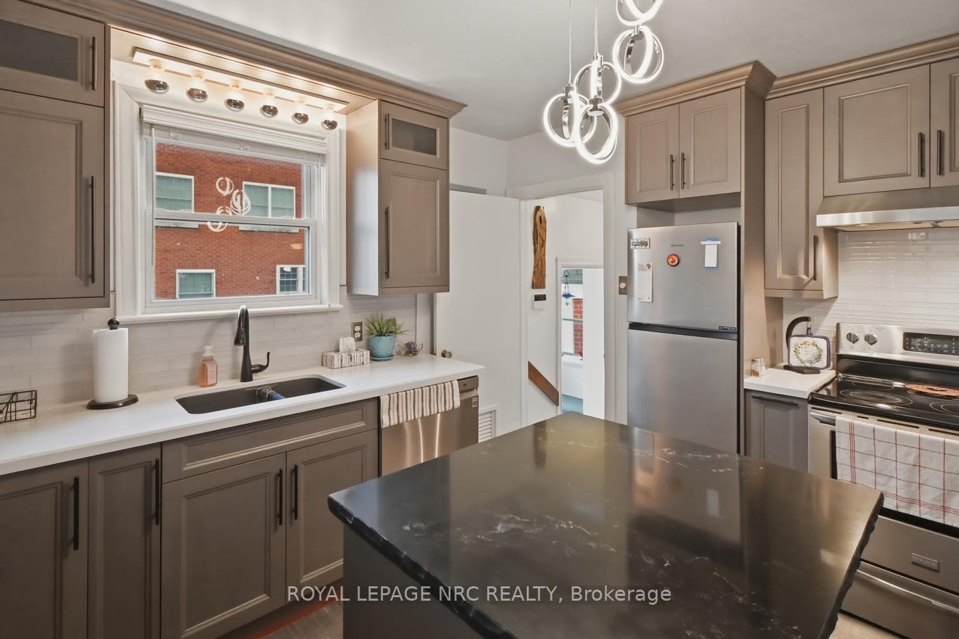 123 Sugarloaf Street photo 18