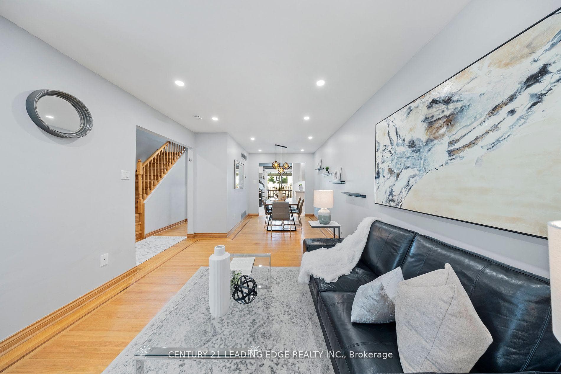 47 Peachtree Place photo 6