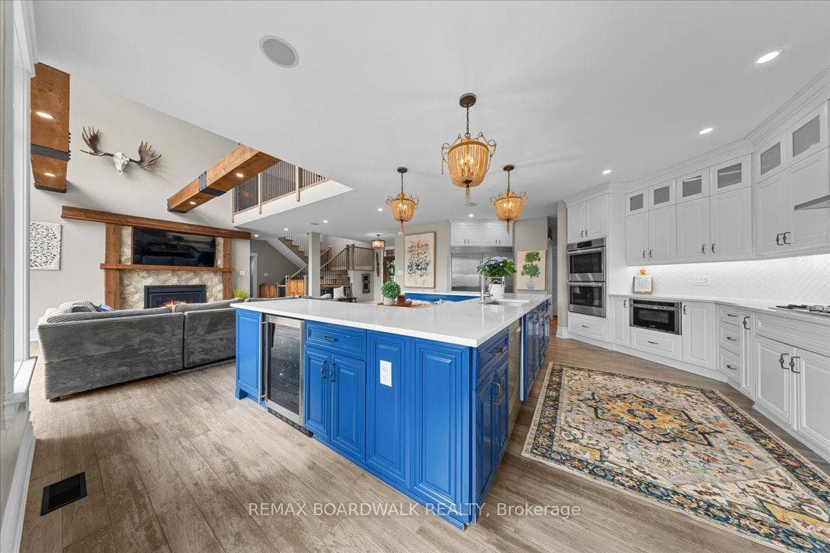 225 HILLCREST Drive photo 11