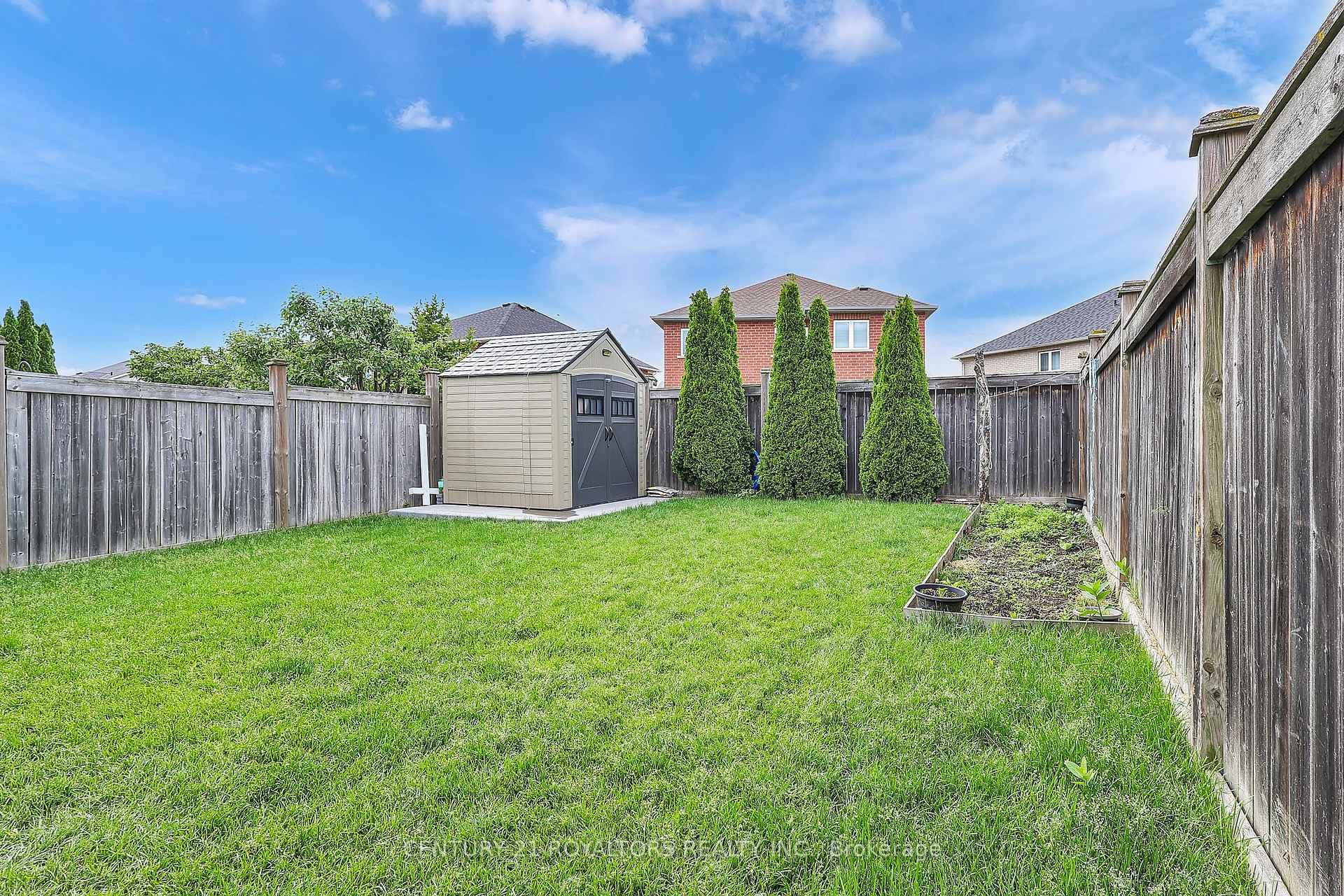 132 Fencerow Drive photo 38