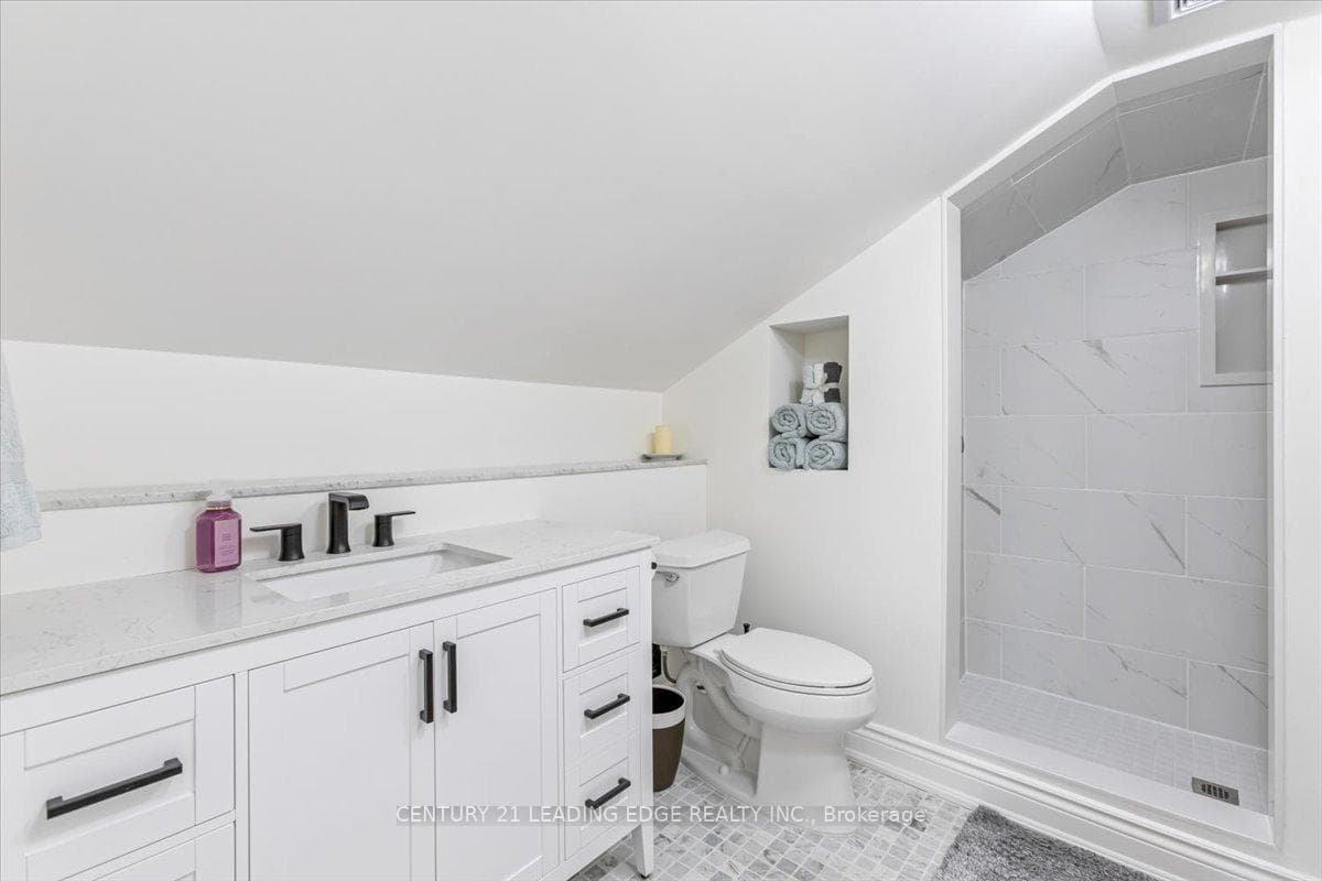 14 ALEXANDER HUNTER Place photo 28