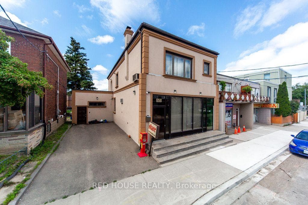 658 Vaughan Road photo 3