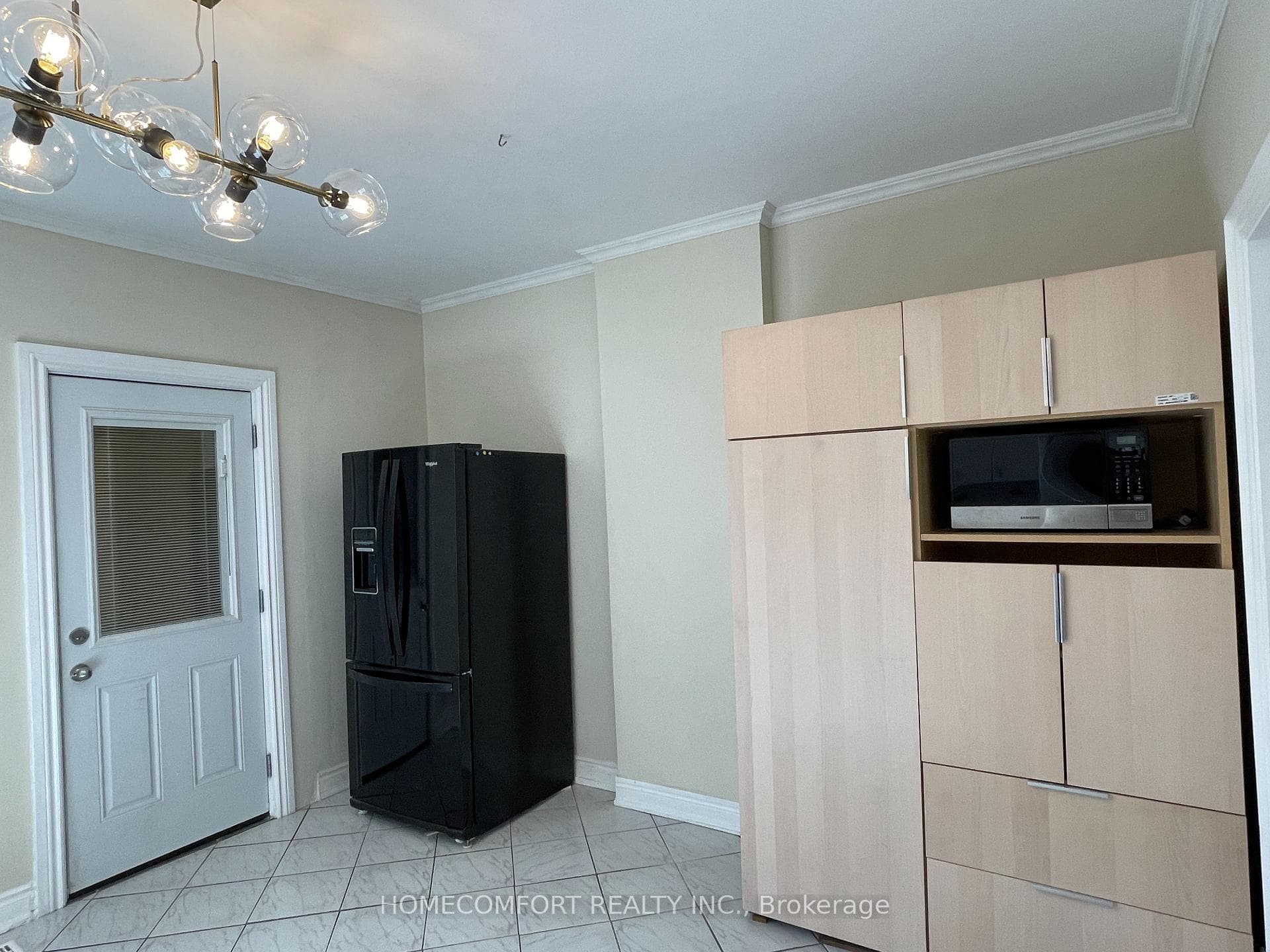 83 Hounslow Heath Road Unit Main photo 7
