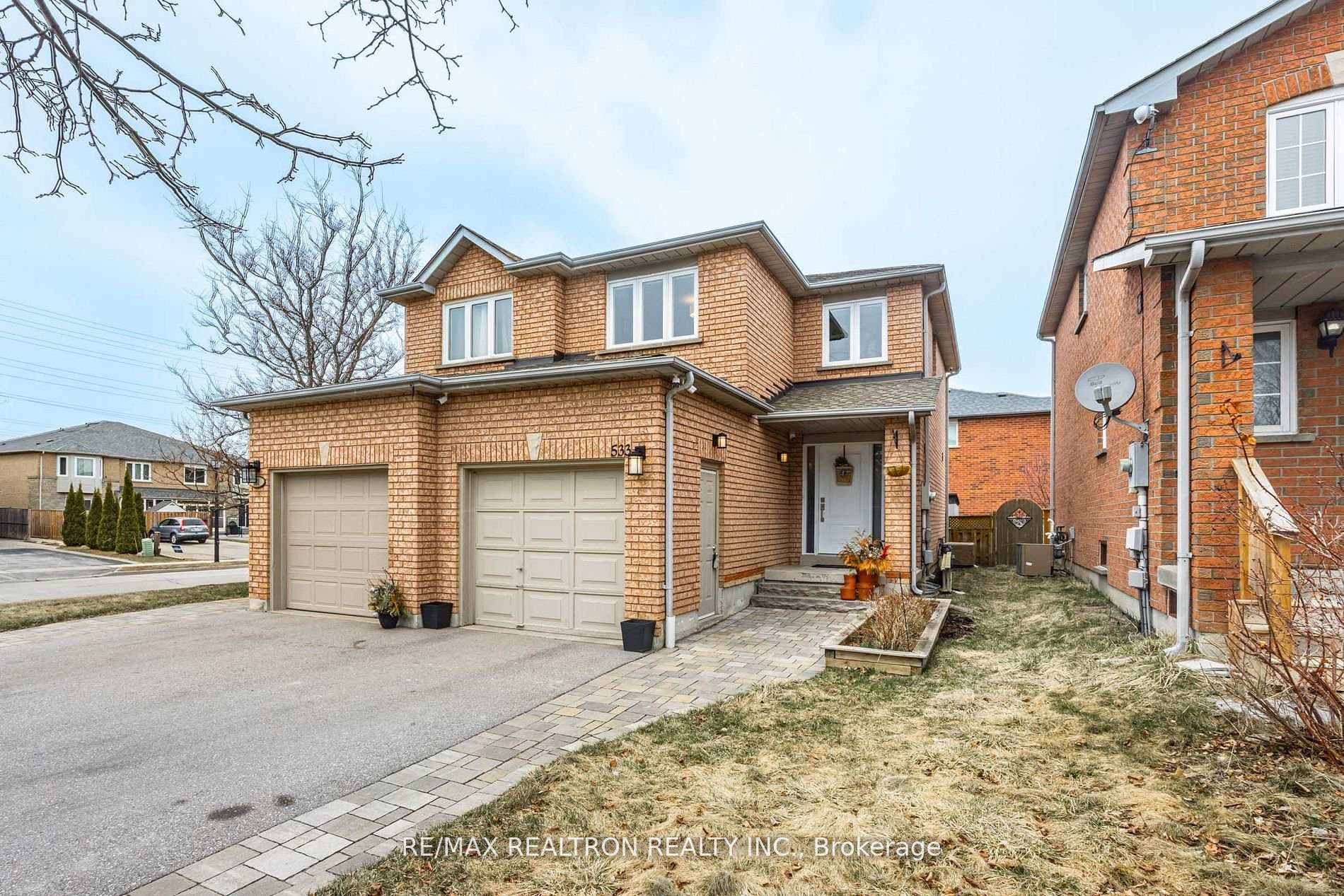 533 Carberry Street photo 1