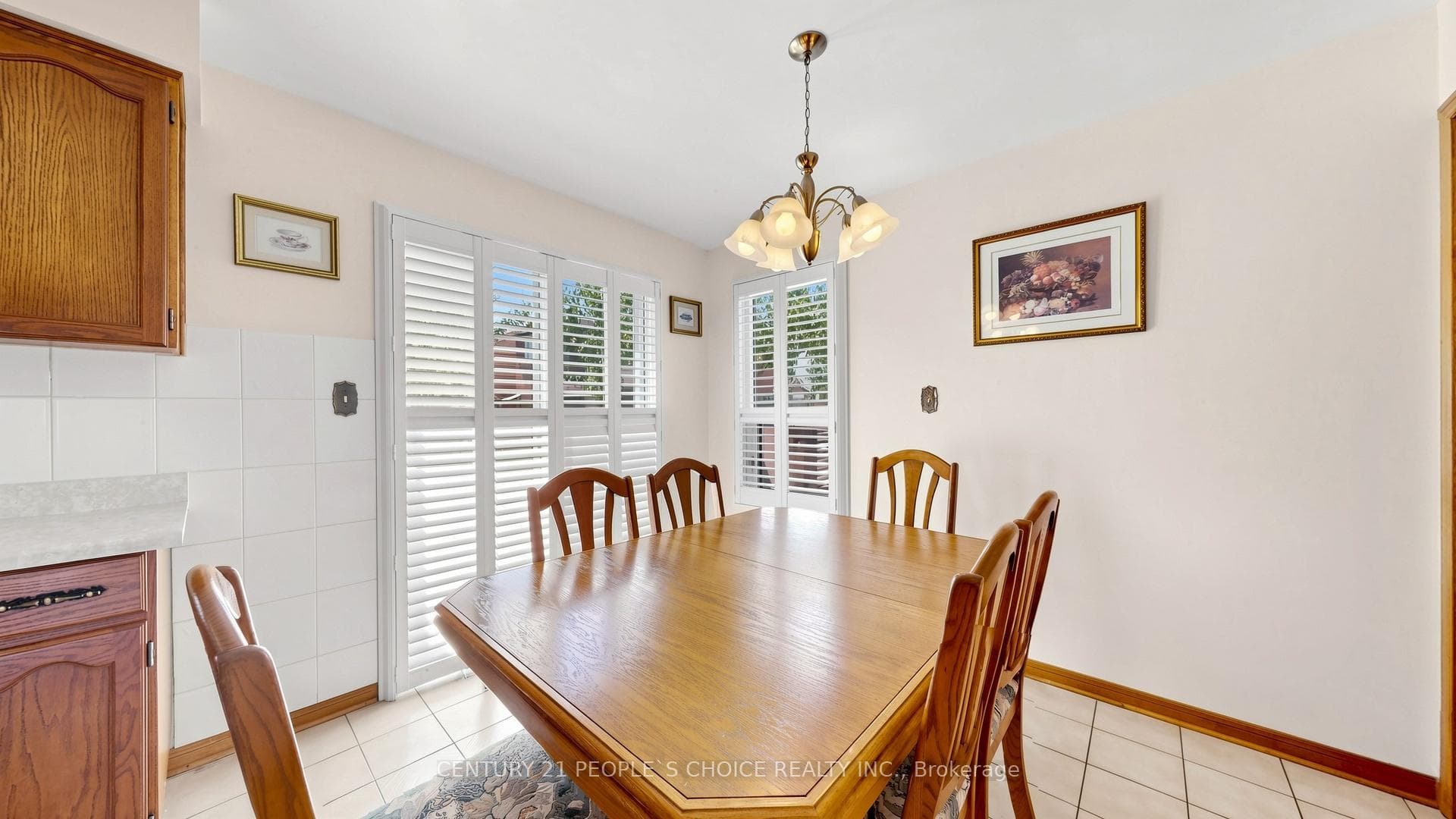 145 Chancellor Drive photo 17