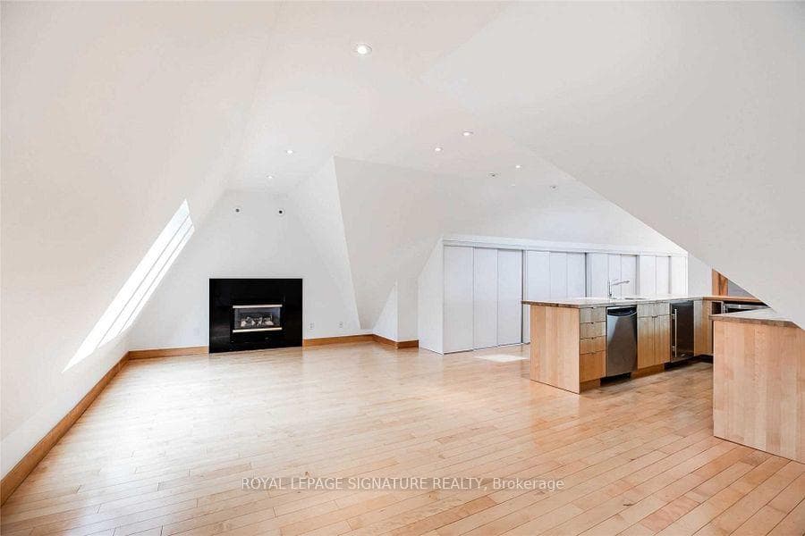 81 Whitehall Road Unit Upper photo 20