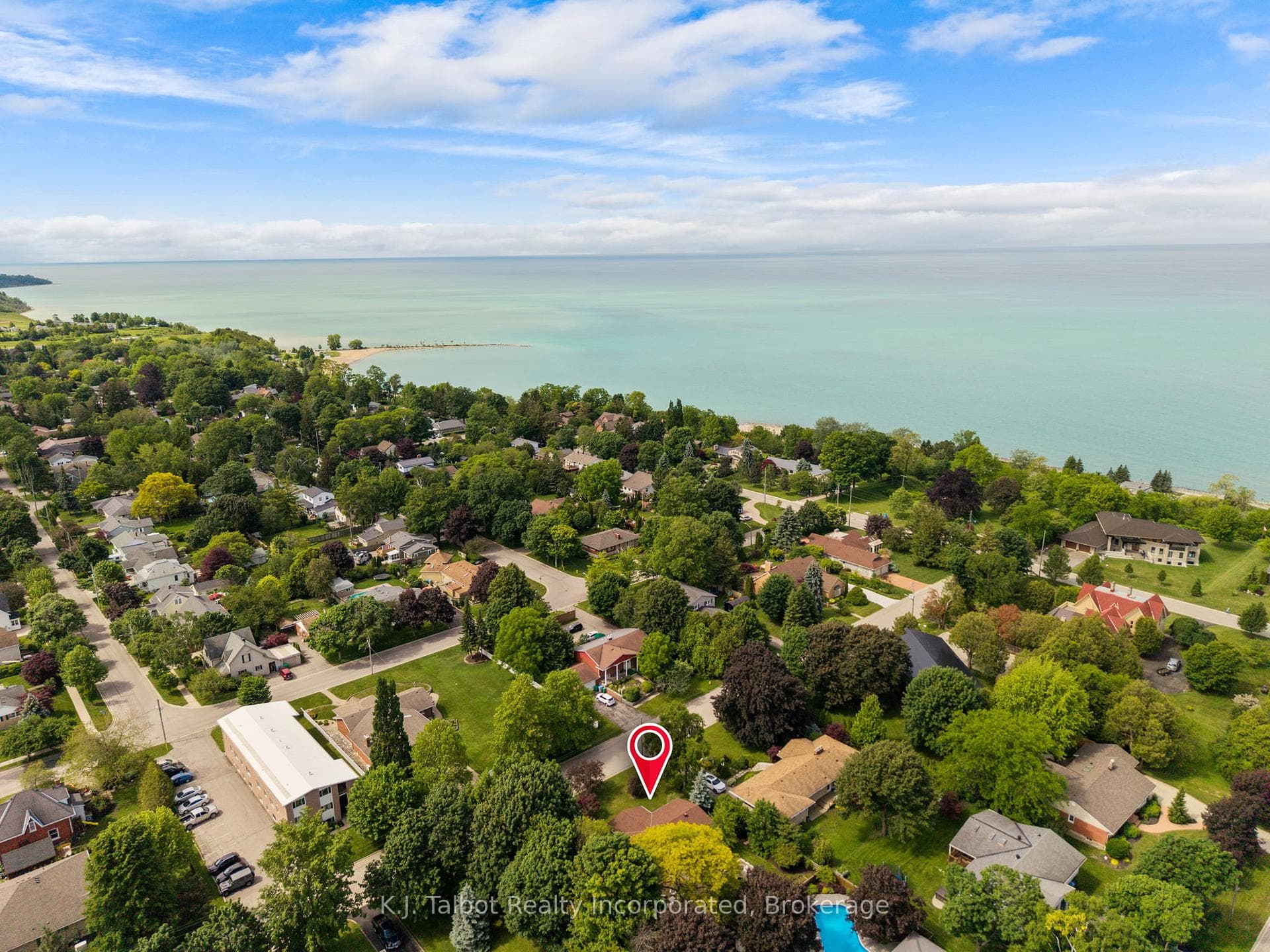 232 Picton Street photo 6