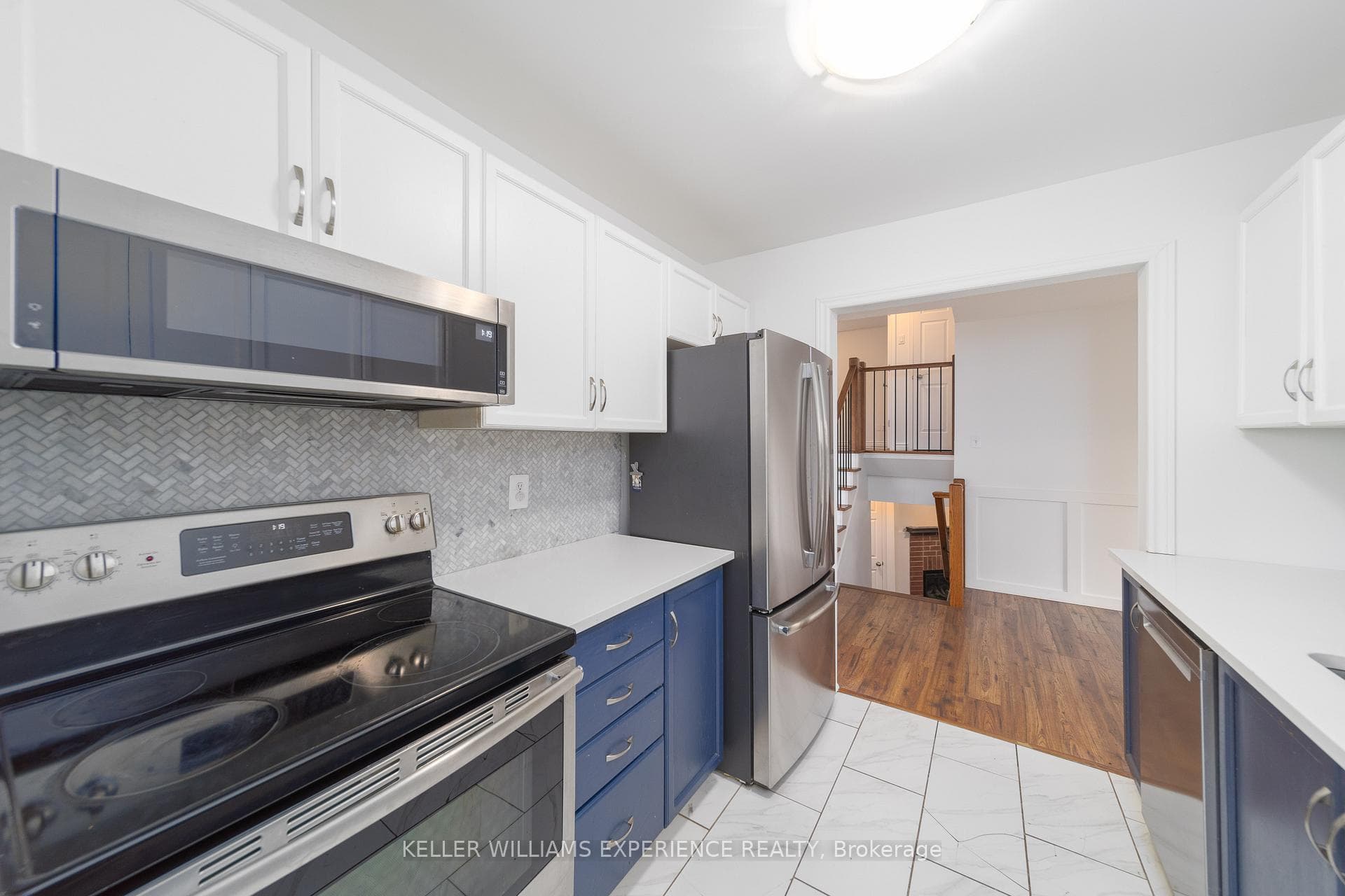 35 HARWOOD Drive photo 9