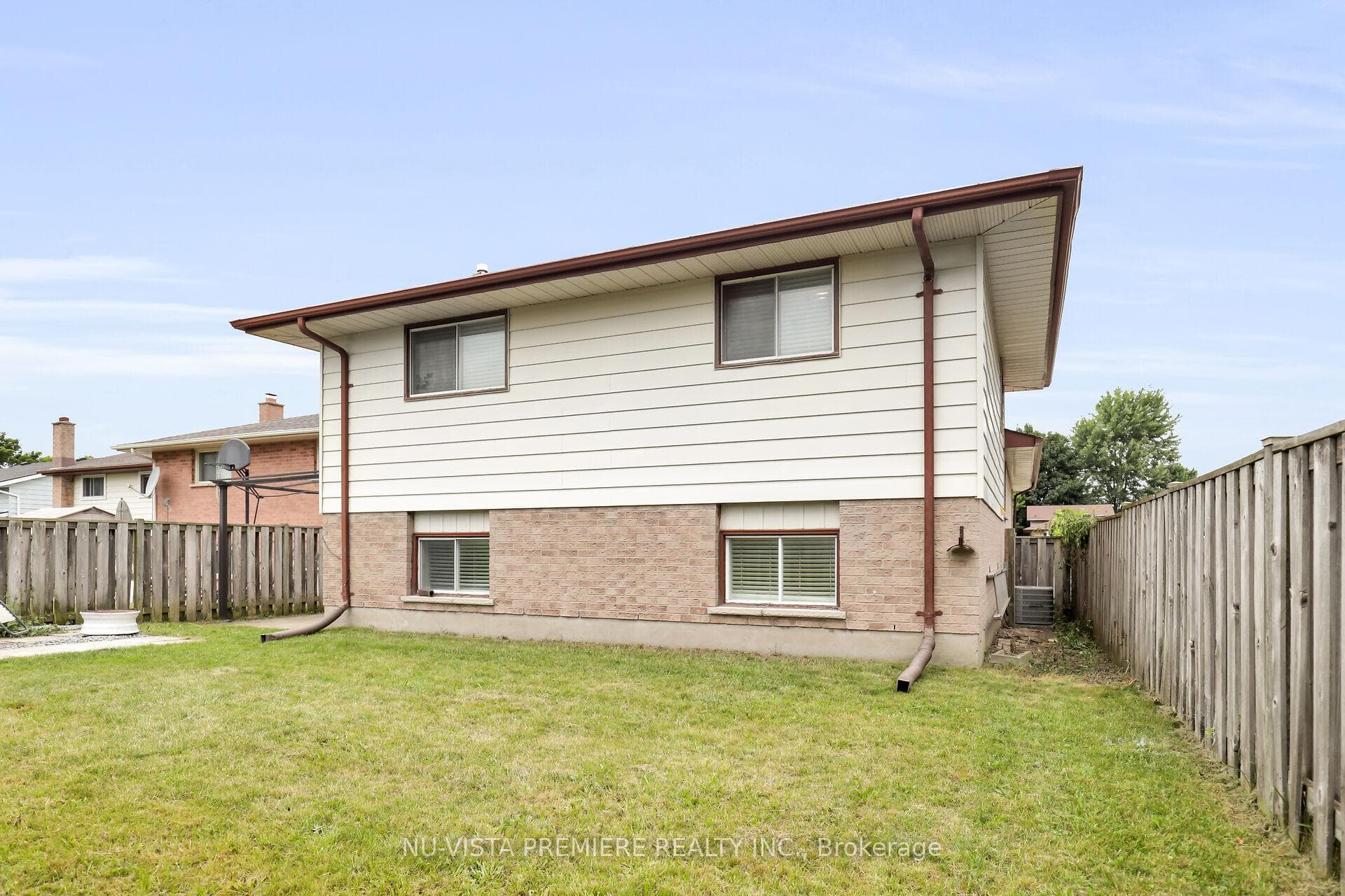 1180 Delphi Place photo 39