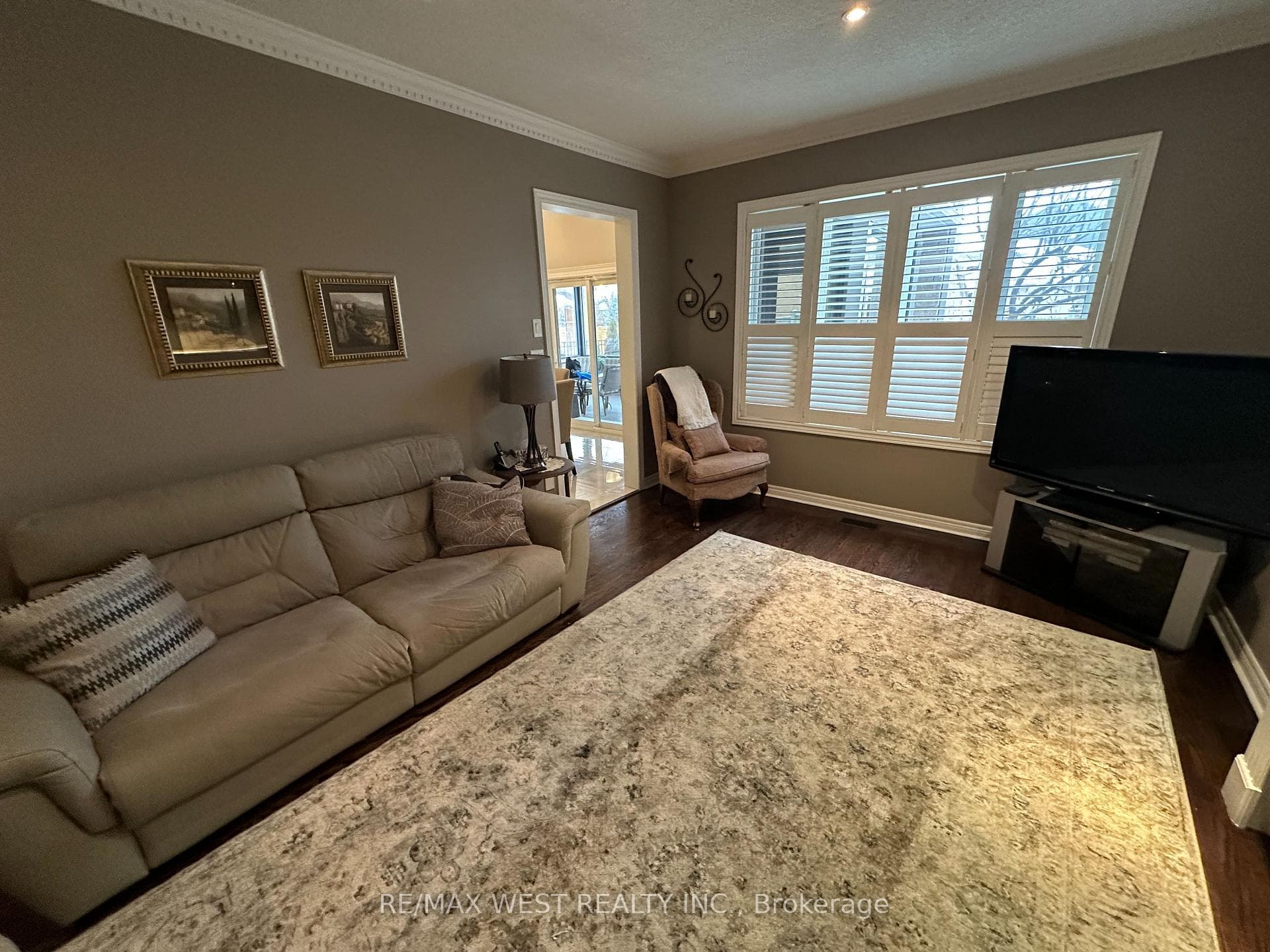 65 Burnhaven Avenue photo 9