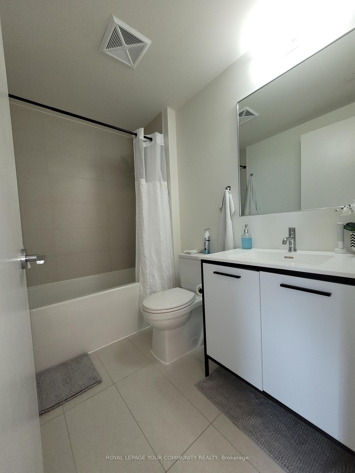 385 Winston Road Unit 809 photo 9