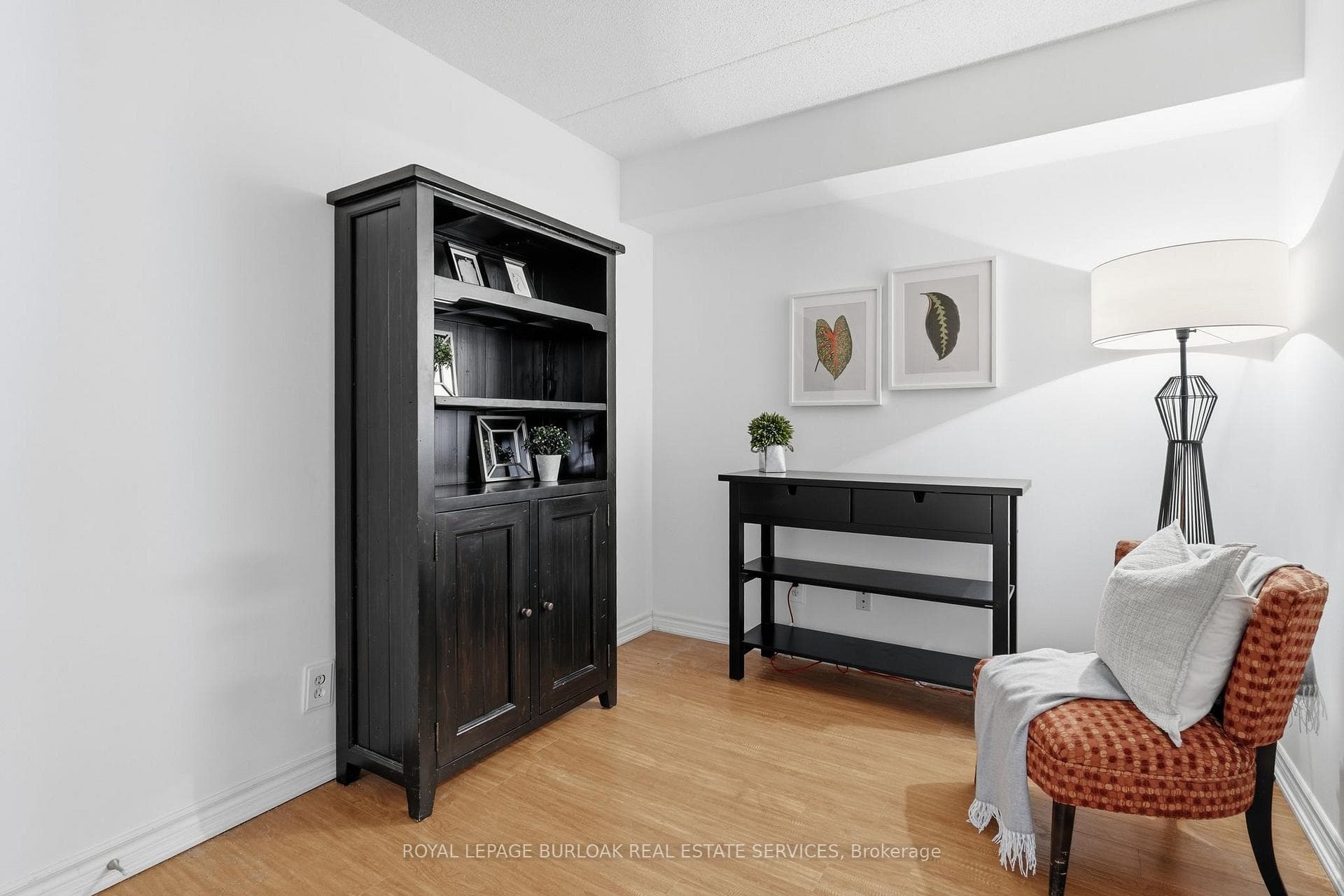 2085 Appleby Line Unit 105 photo 17